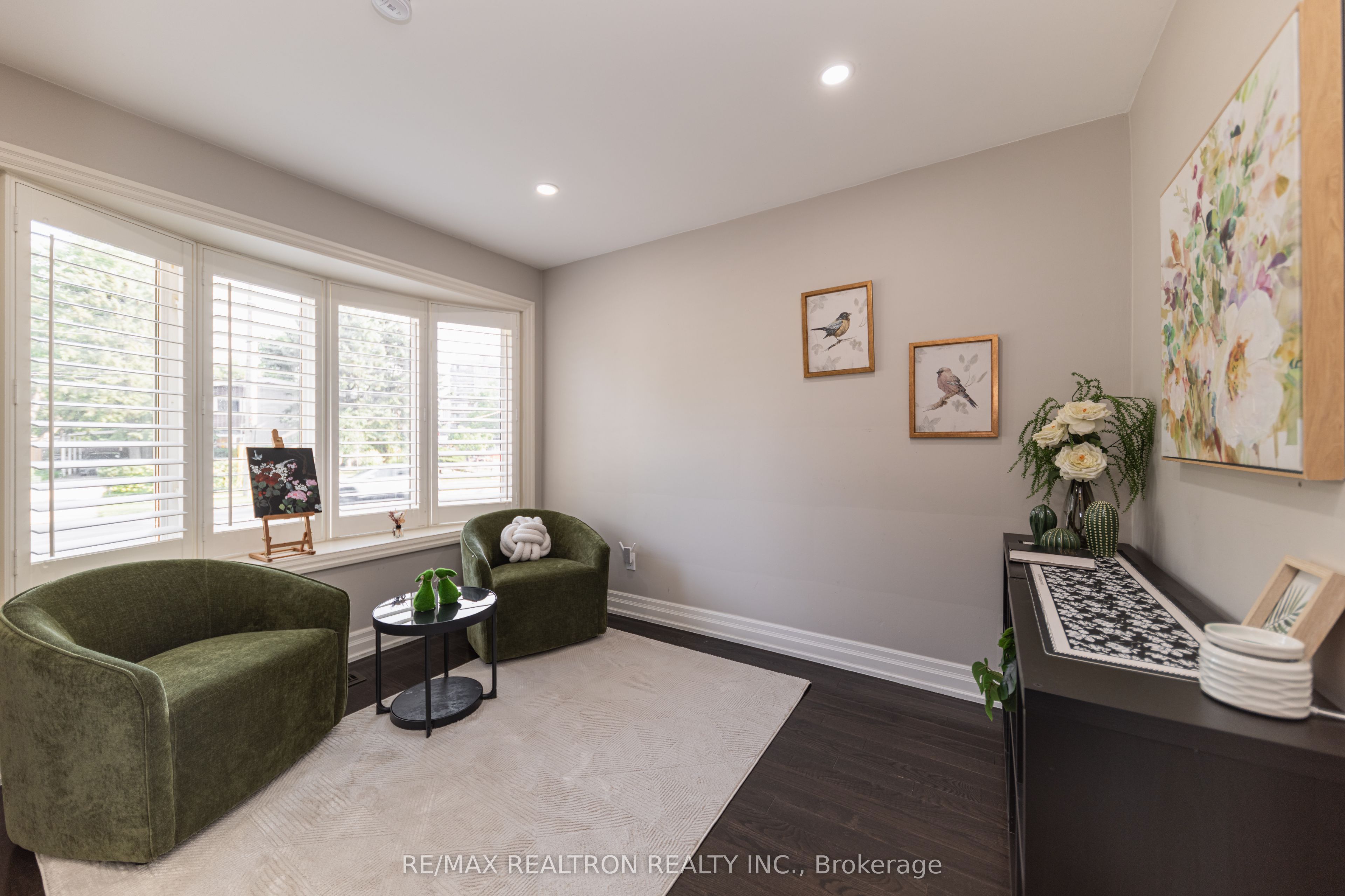2 Lynedock Crescent Property Photo 17