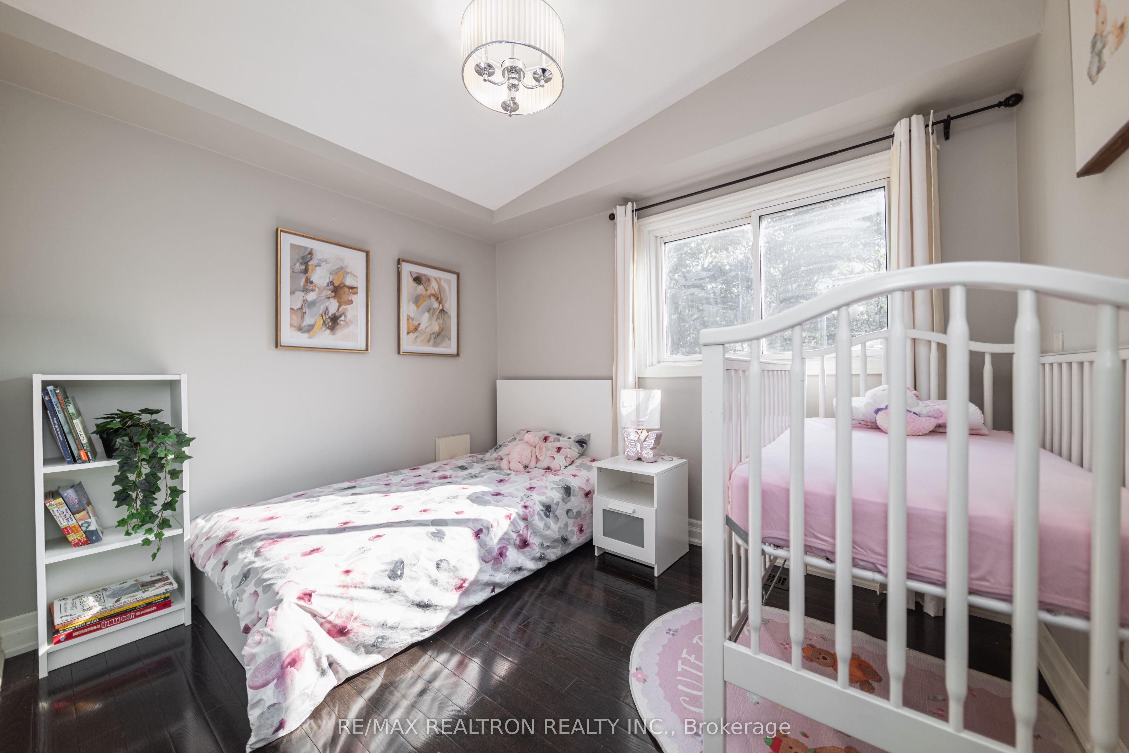 2 Lynedock Crescent Property Photo 23