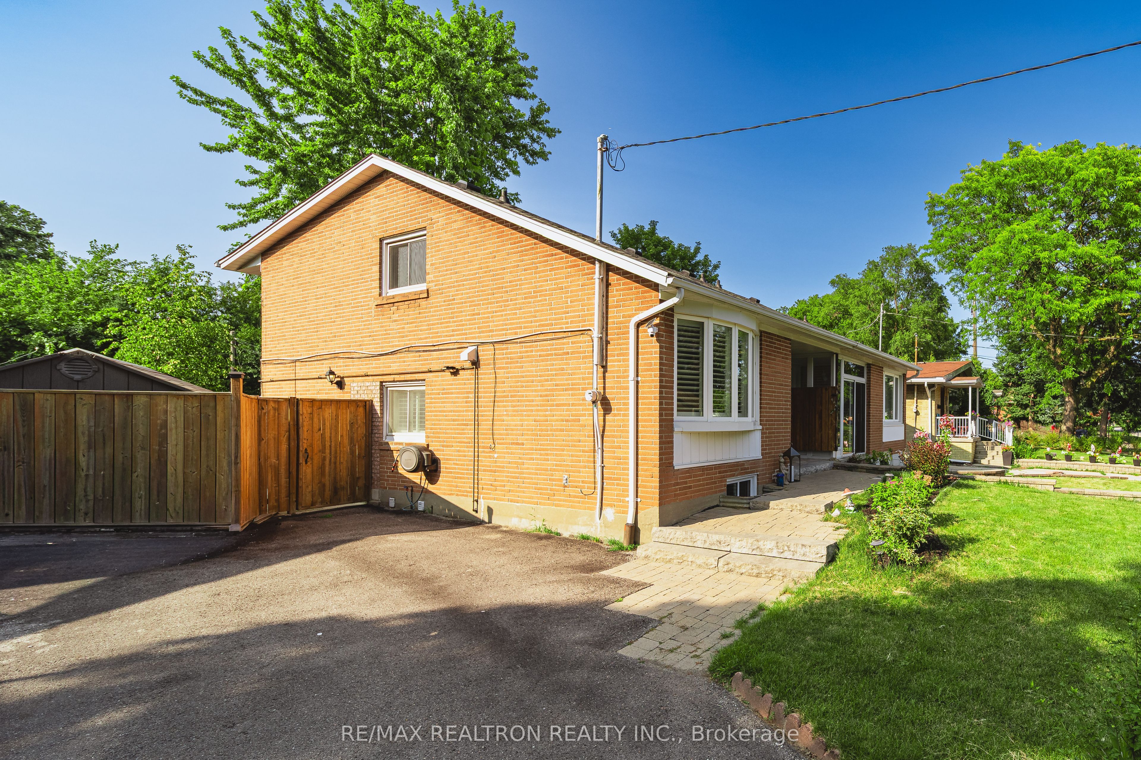 2 Lynedock Crescent Property Photo 40