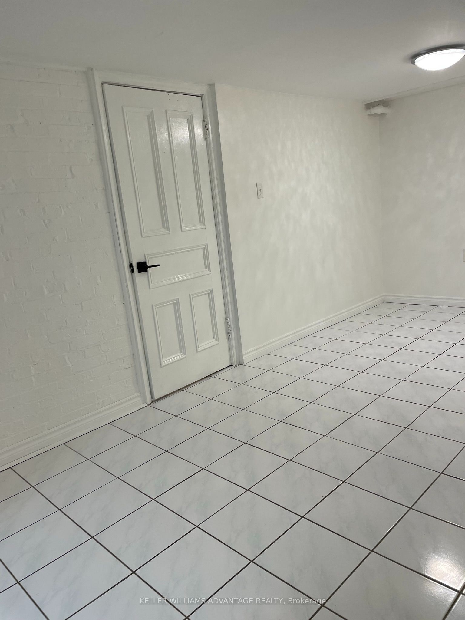 347 Walmer Road Basement Property Photo 7