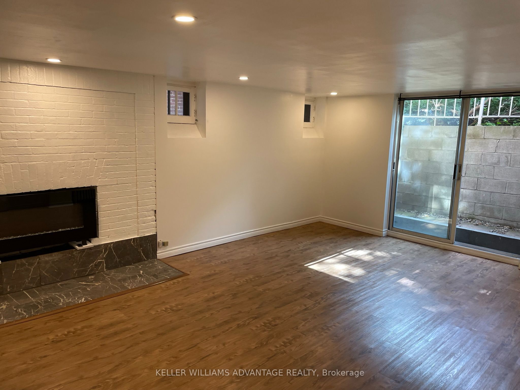 347 Walmer Road Basement Property Photo 16