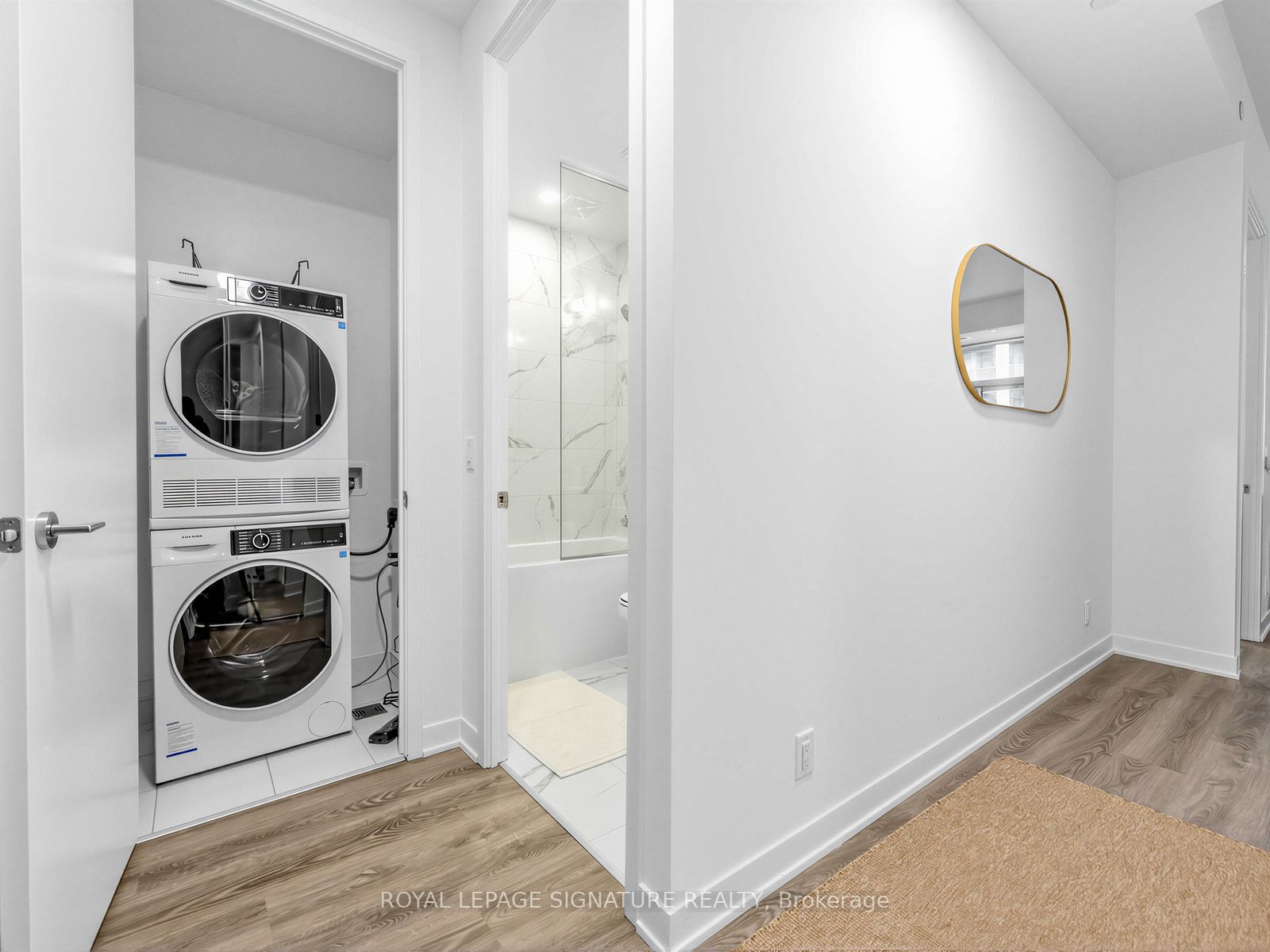 180 Front Street E 508 Property Photo 3