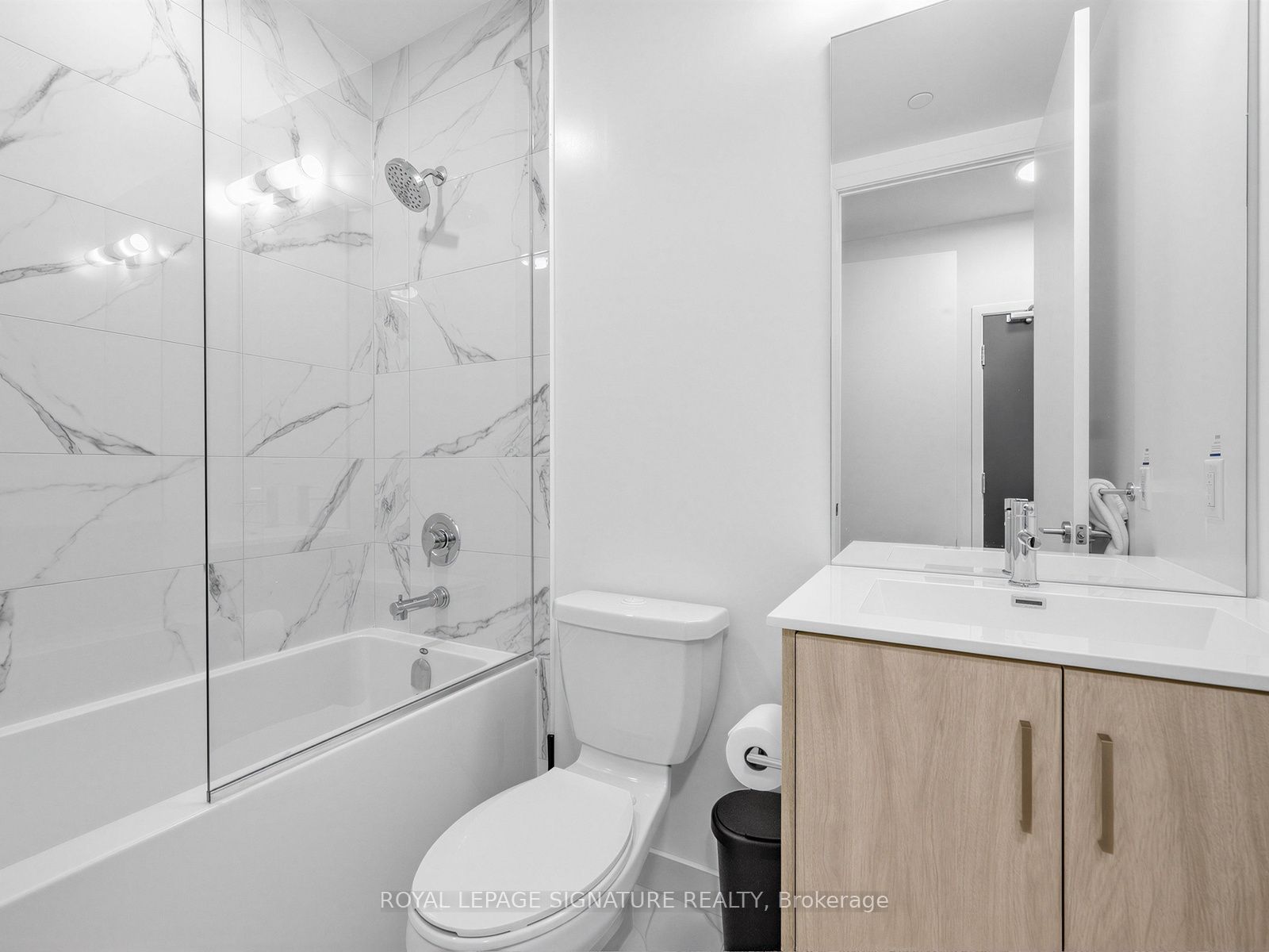 180 Front Street E 508 Property Photo 4