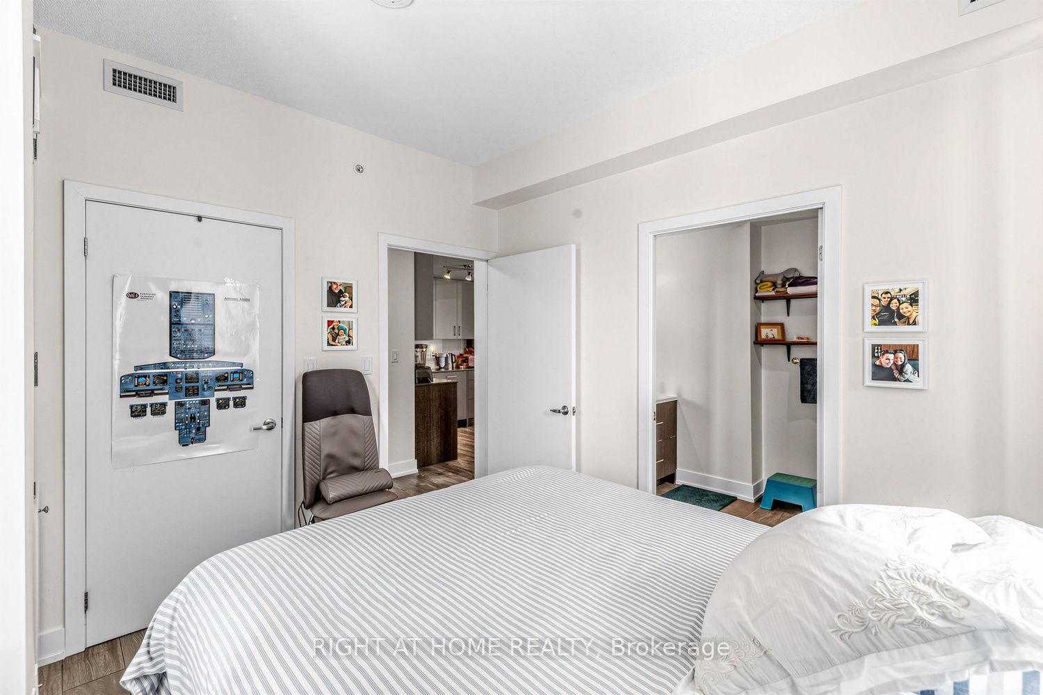 180 Fairview Mall Drive 202 Property Photo 14