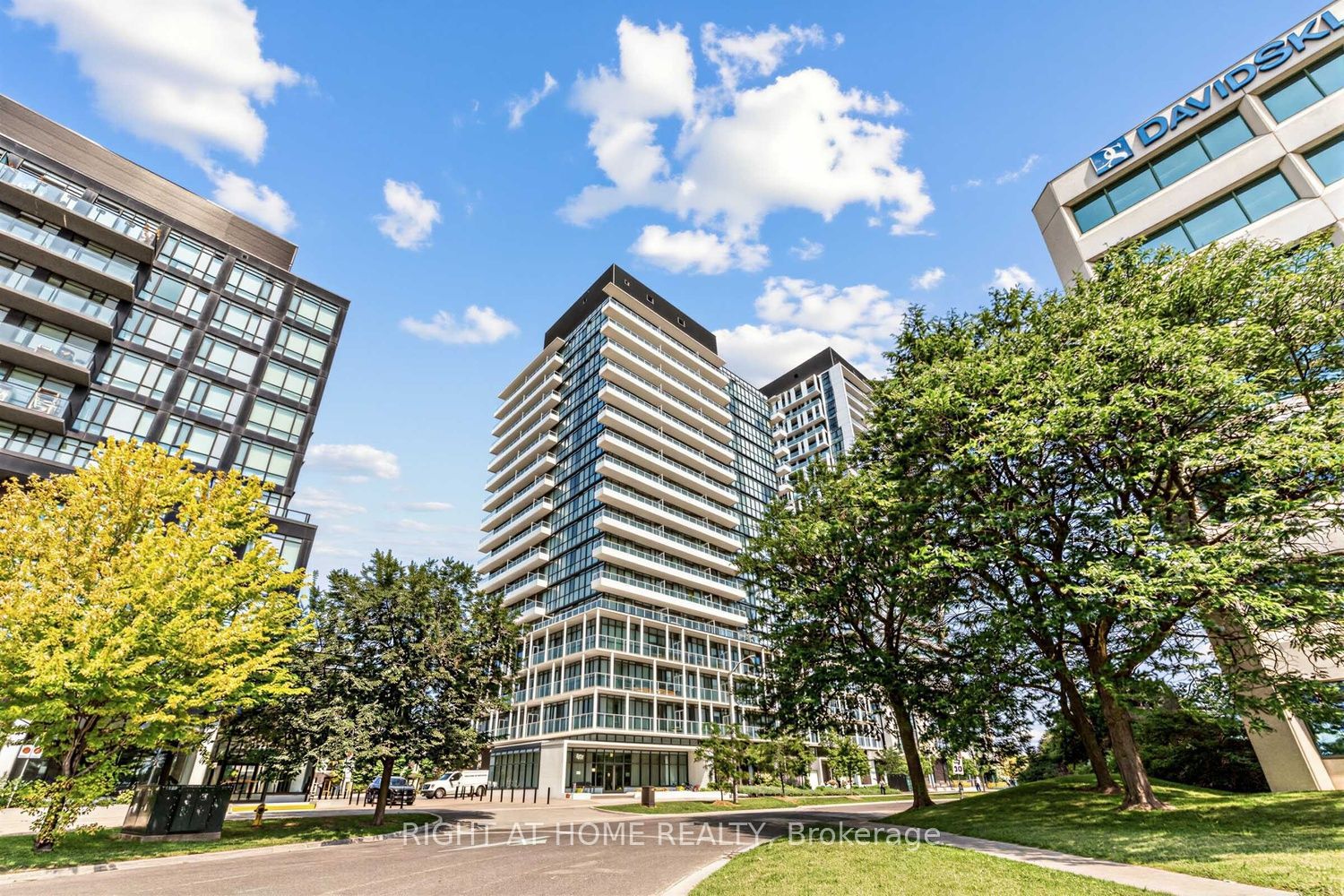180 Fairview Mall Drive 202 Property Photo 25