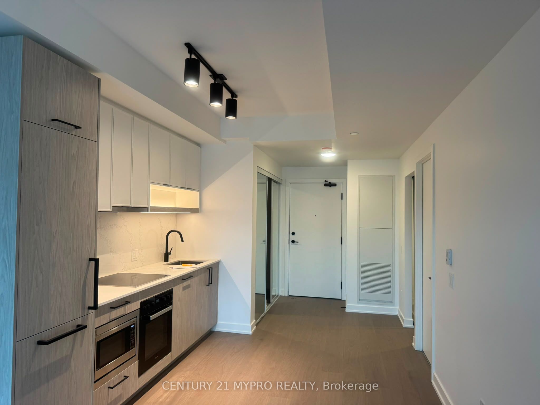 91 Montclair Avenue 716 Property Photo 3