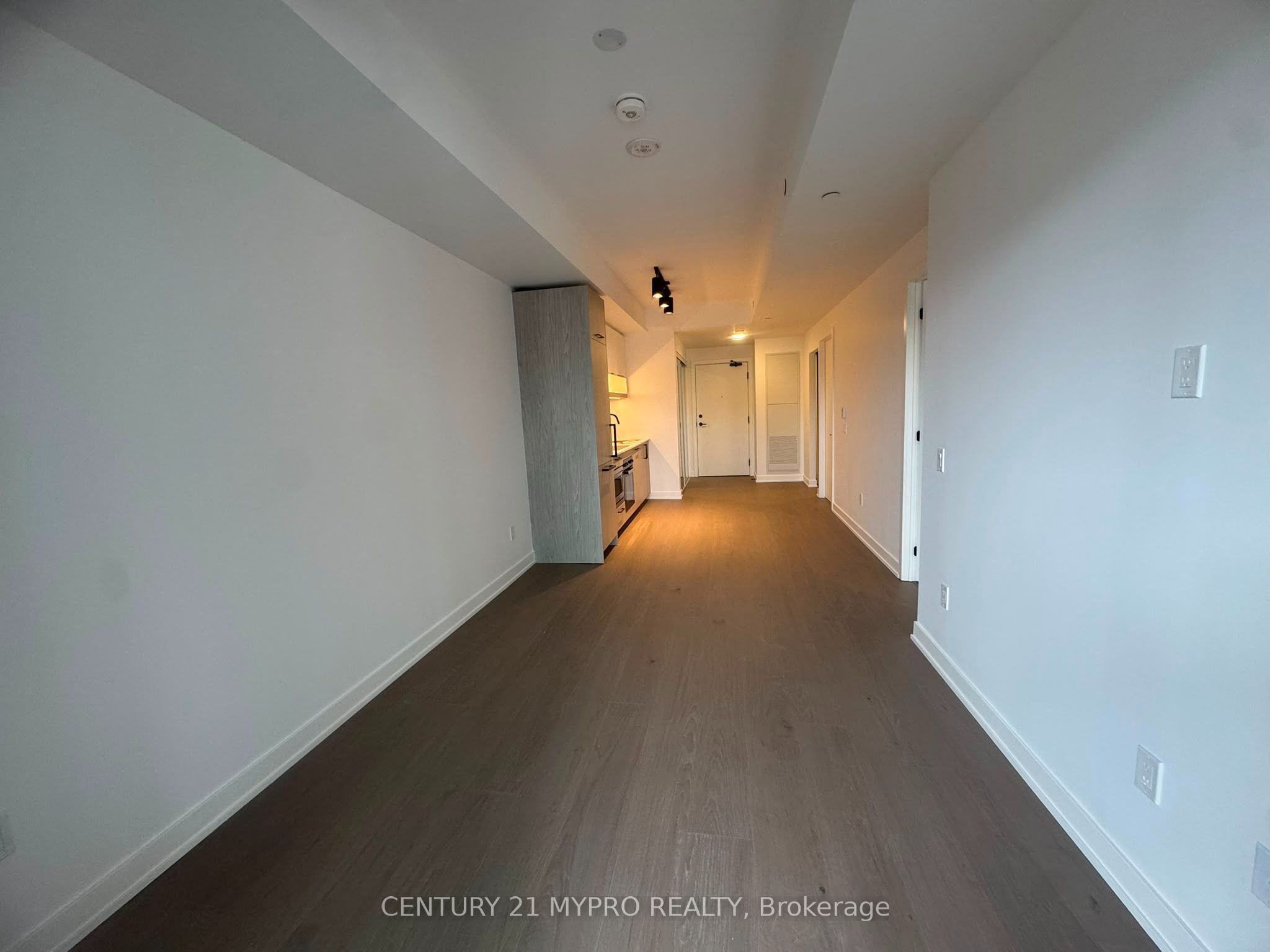 91 Montclair Avenue 716 Property Photo 4