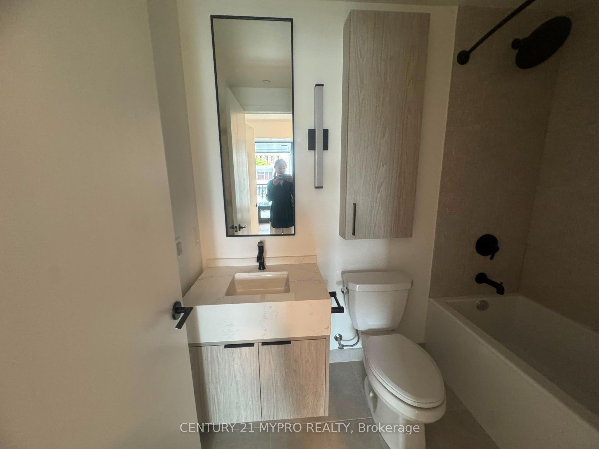 91 Montclair Avenue 716 Property Photo 6