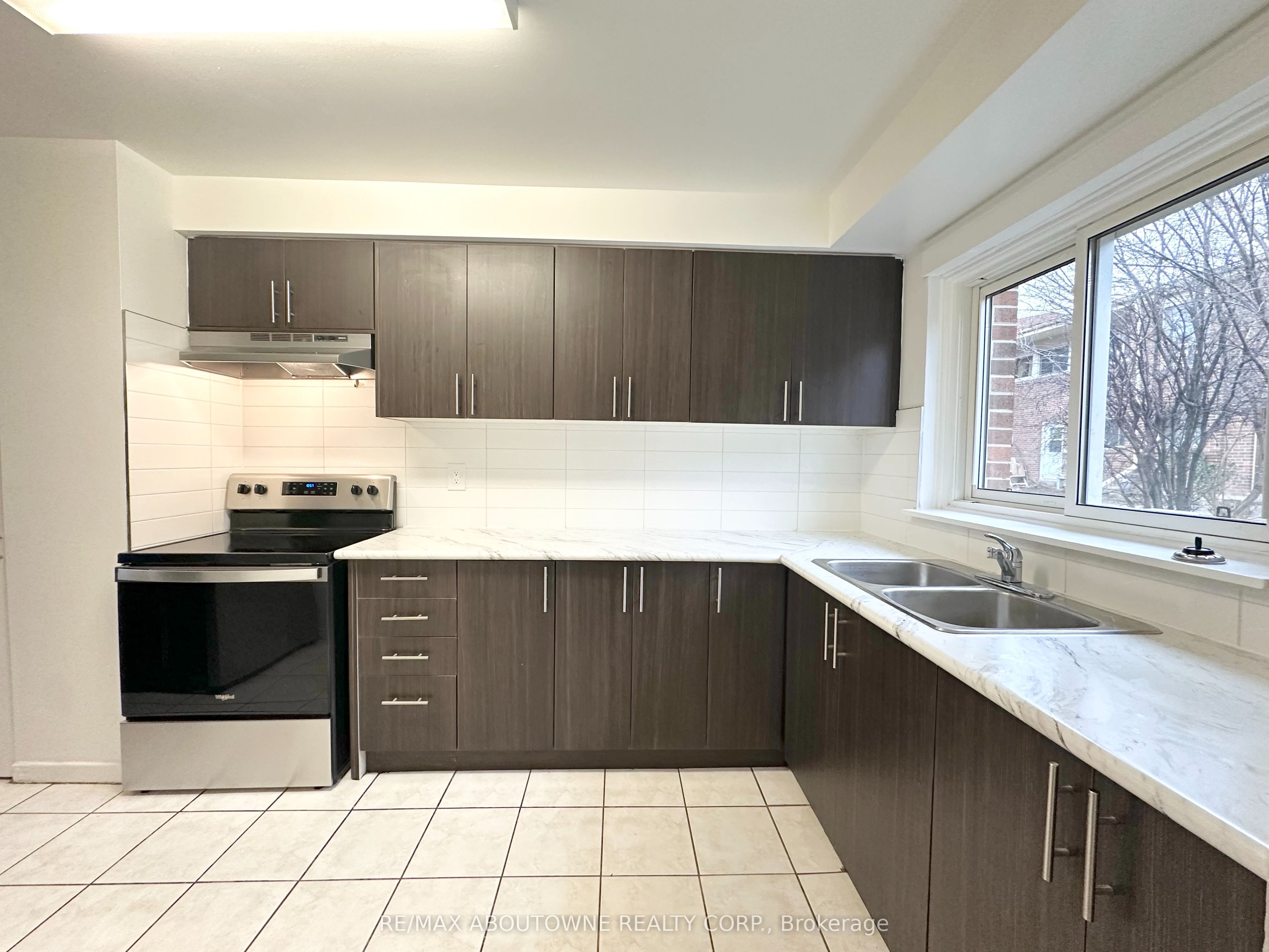 63 Havenbrook Boulevard Th4 Property Photo 1