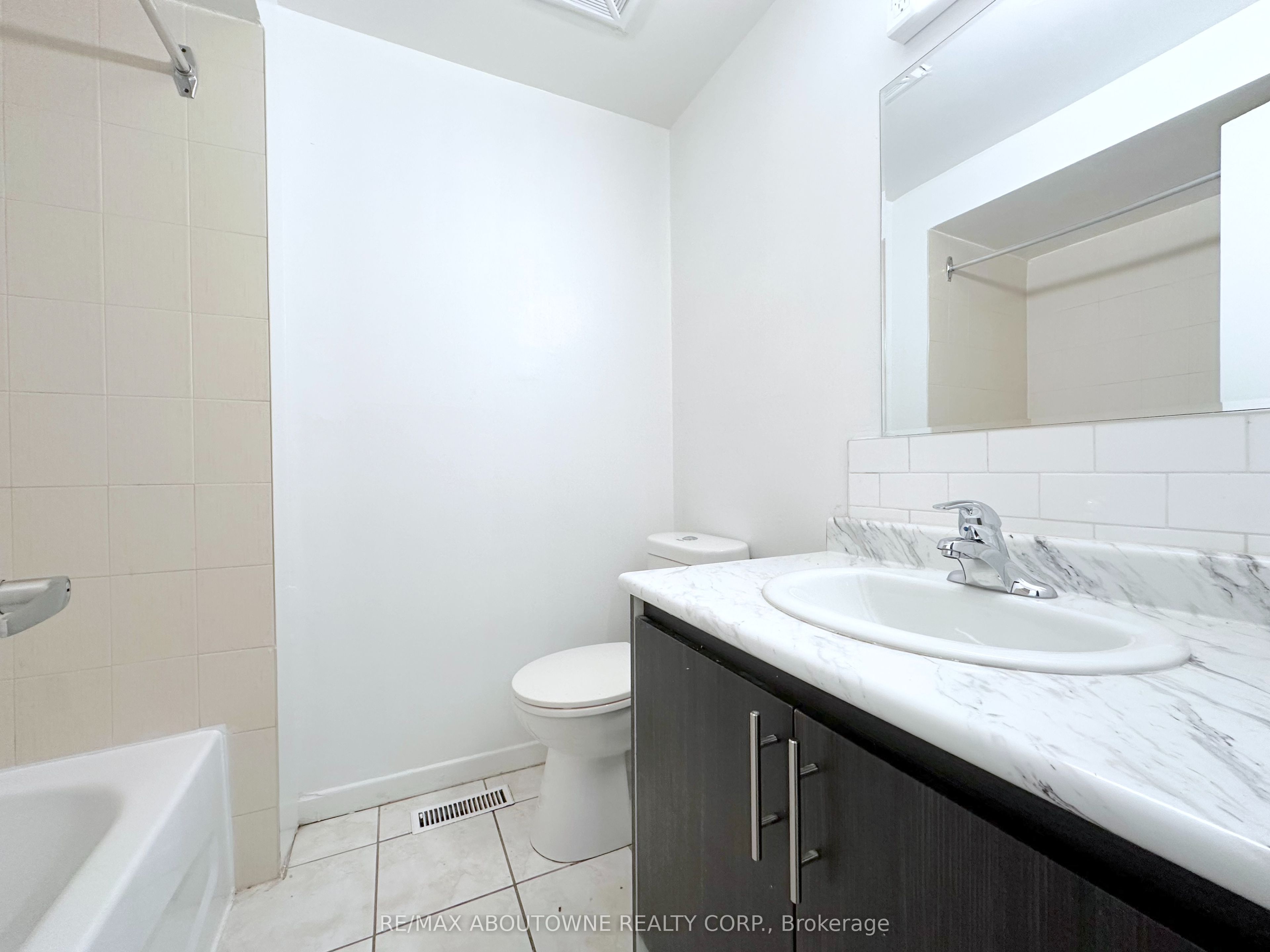 63 Havenbrook Boulevard Th4 Property Photo 11
