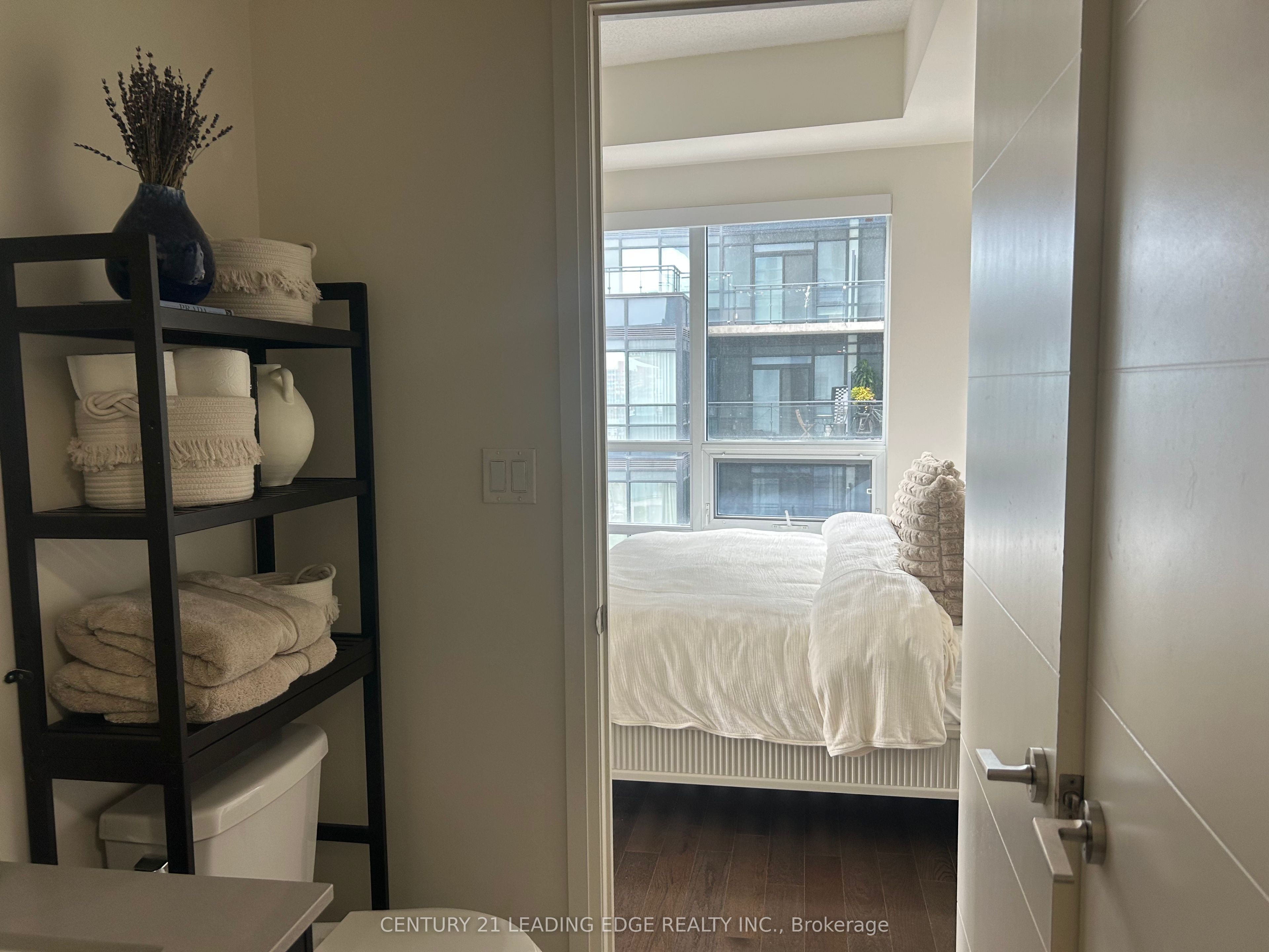 460 Adelaide Street E 939 Property Photo 16