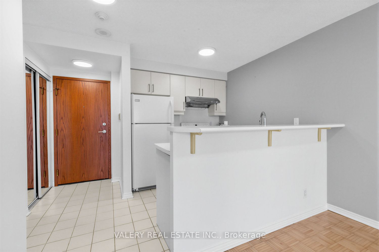 10 Yonge Street 2910 Property Photo 3