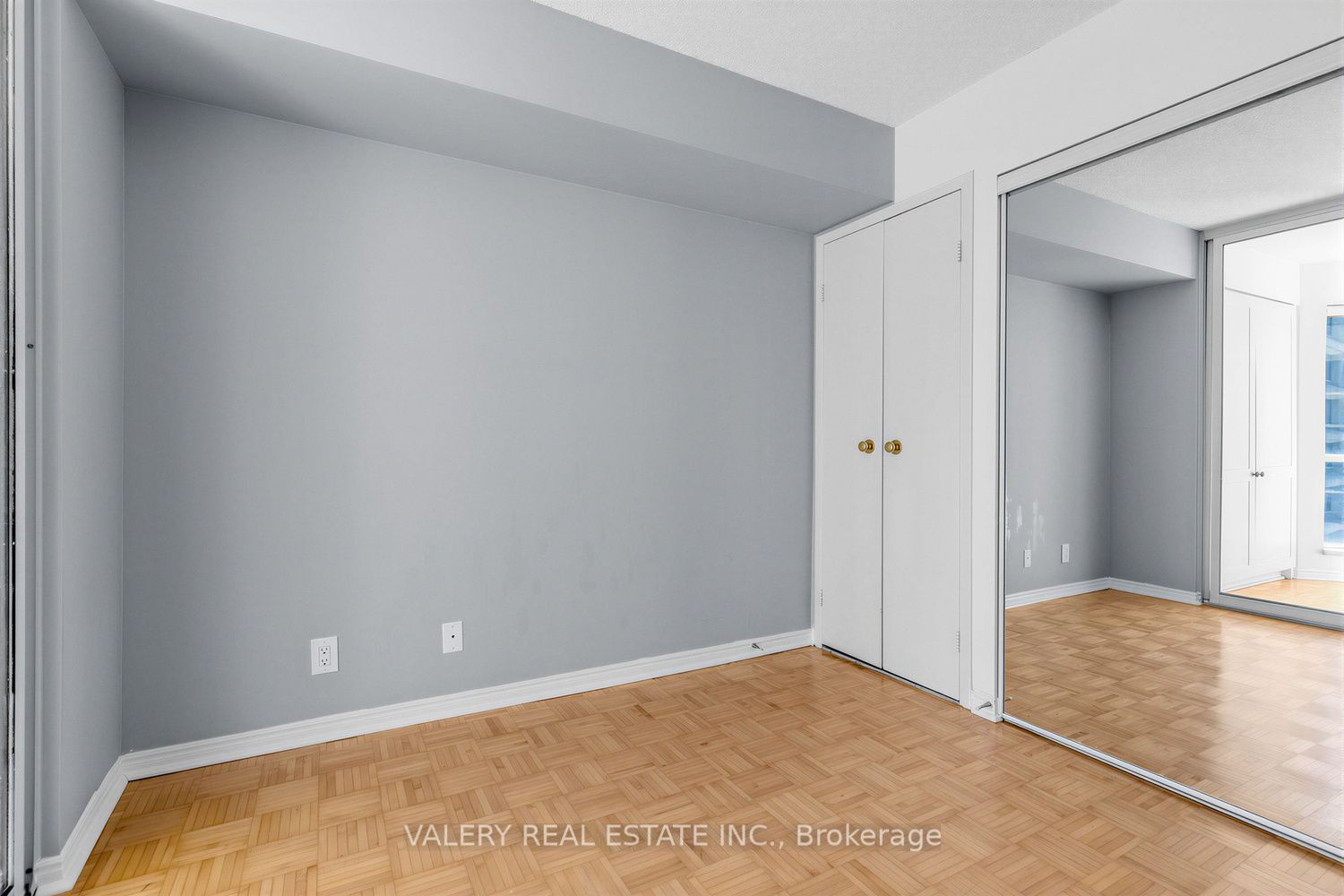 10 Yonge Street 2910 Property Photo 13