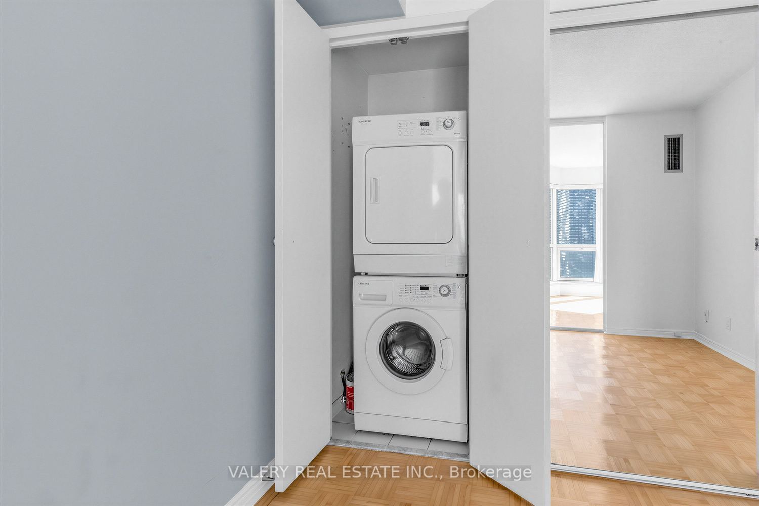 10 Yonge Street 2910 Property Photo 18
