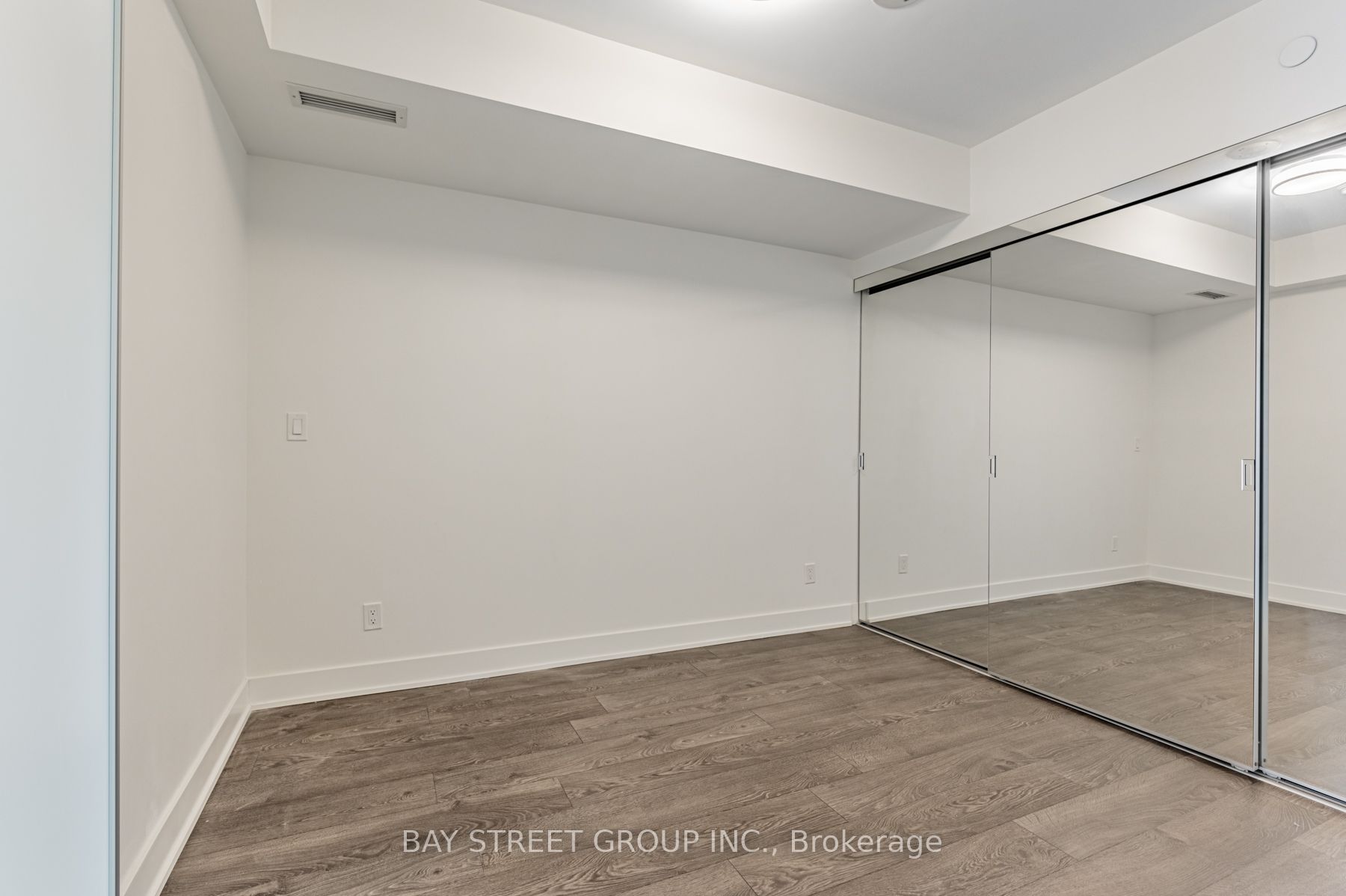 38 Cameron Street 425 Property Photo 17