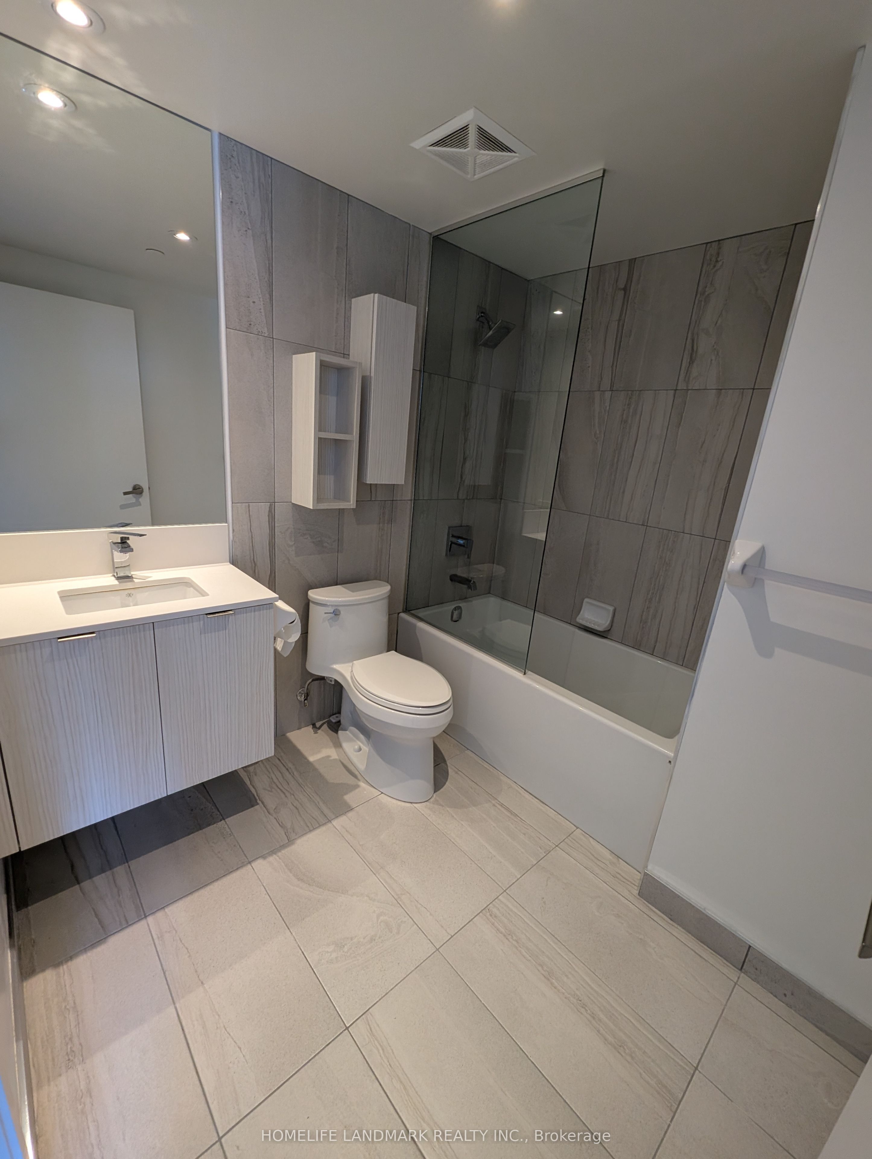 195 Redpath Avenue 2707 Property Photo 5