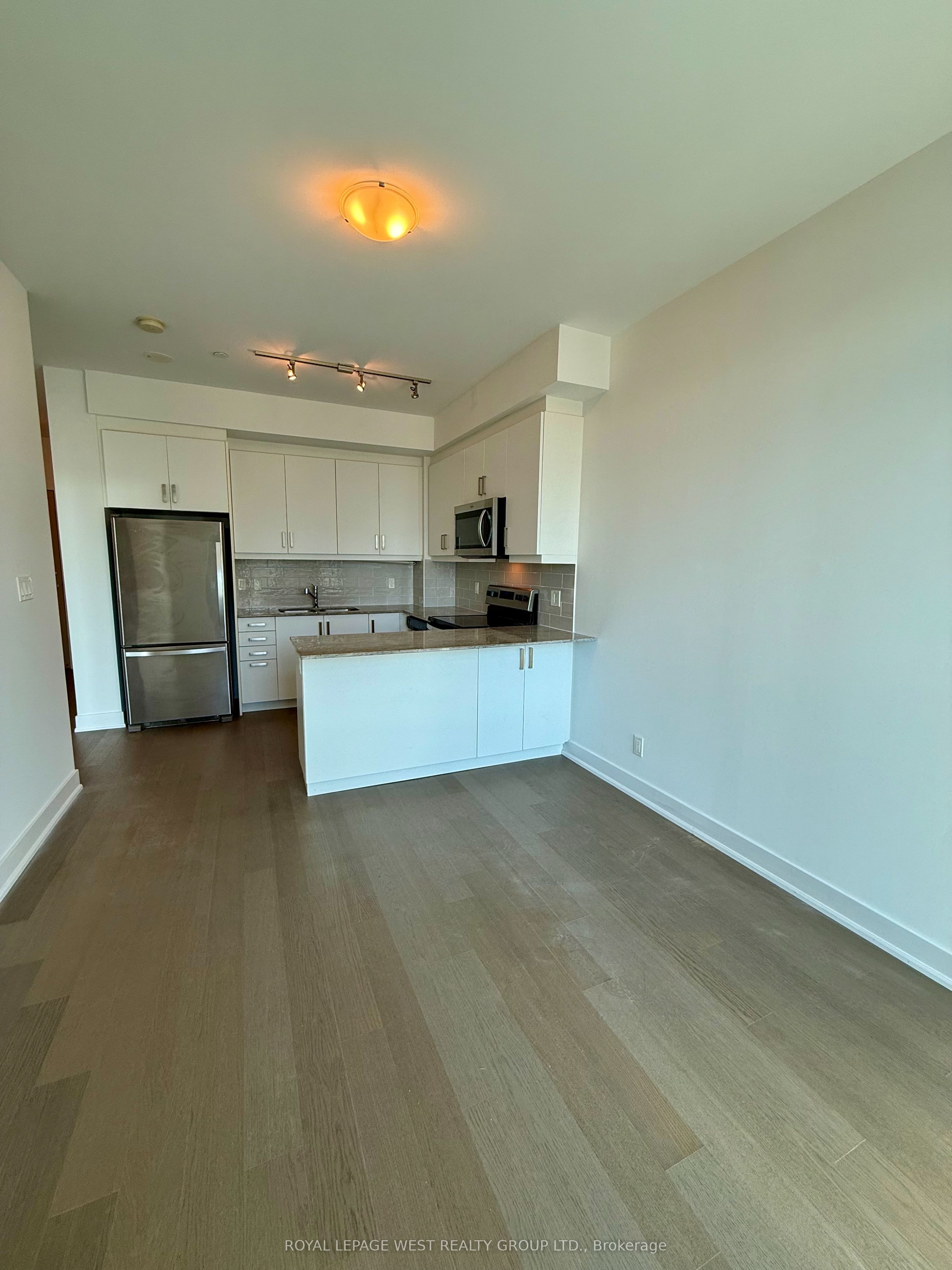 1486 Bathurst Street 403 Property Photo 7