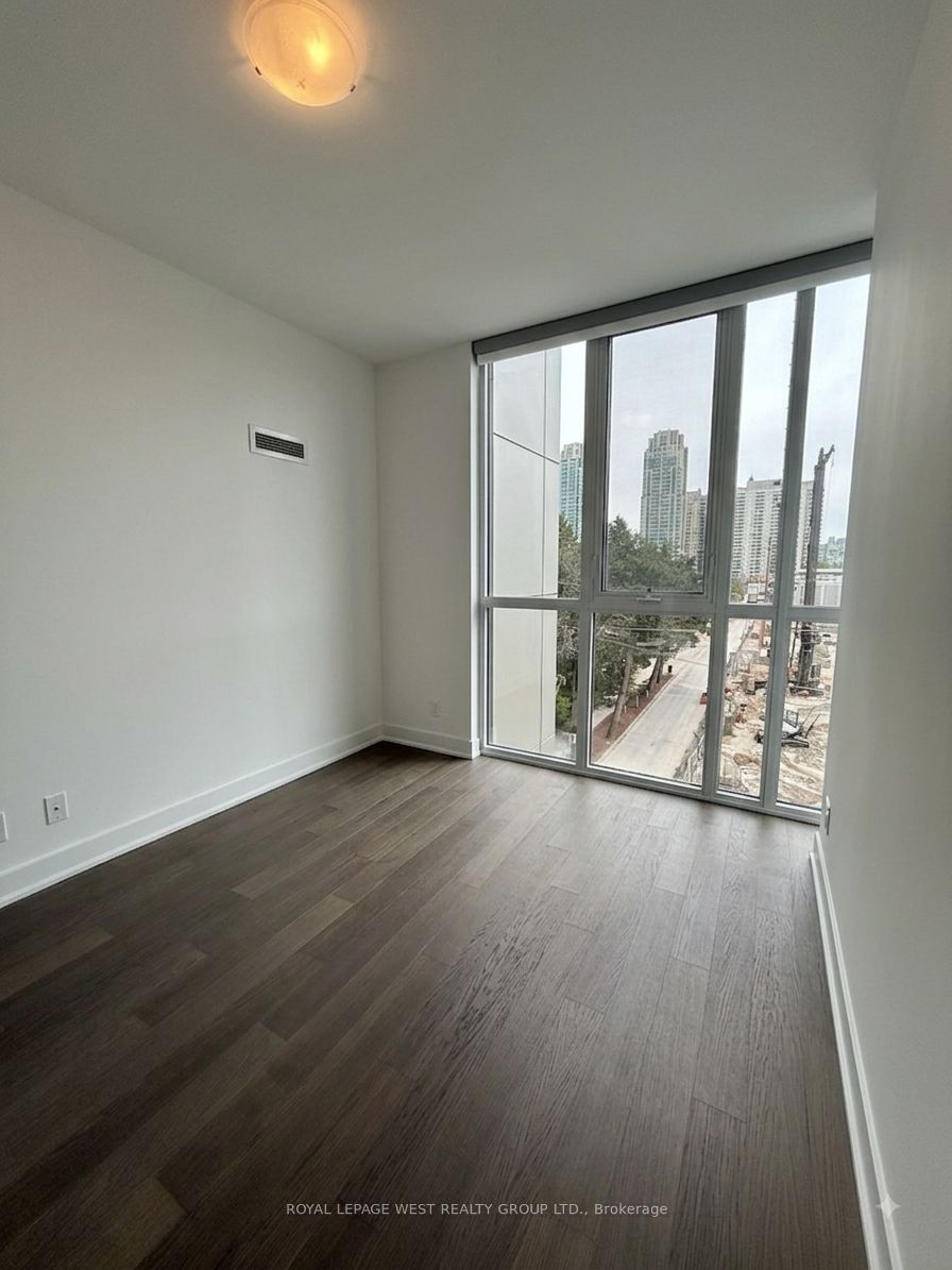 1486 Bathurst Street 403 Property Photo 9