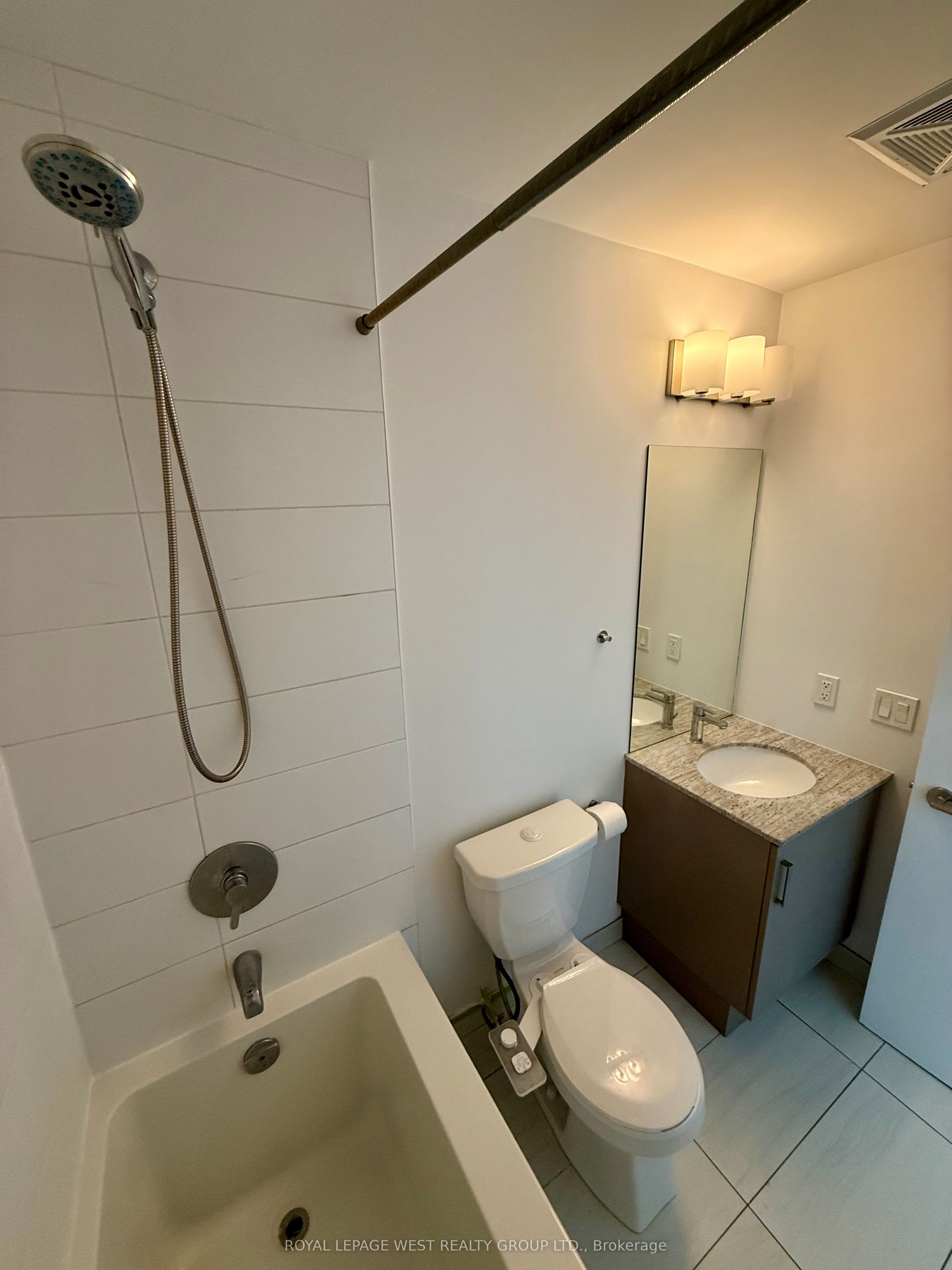 1486 Bathurst Street 403 Property Photo 17