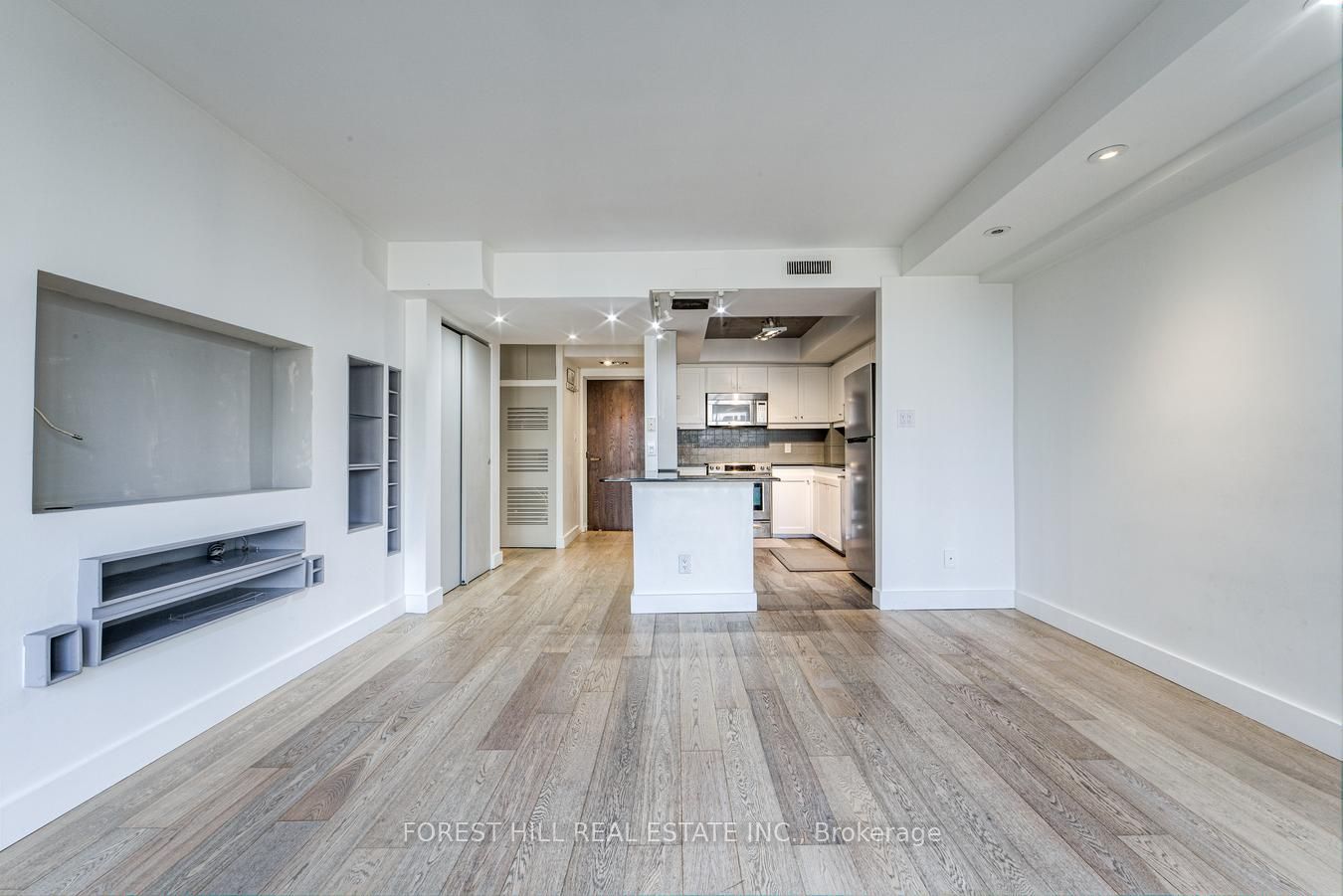 65 Harbour Square 1707 Property Photo 11