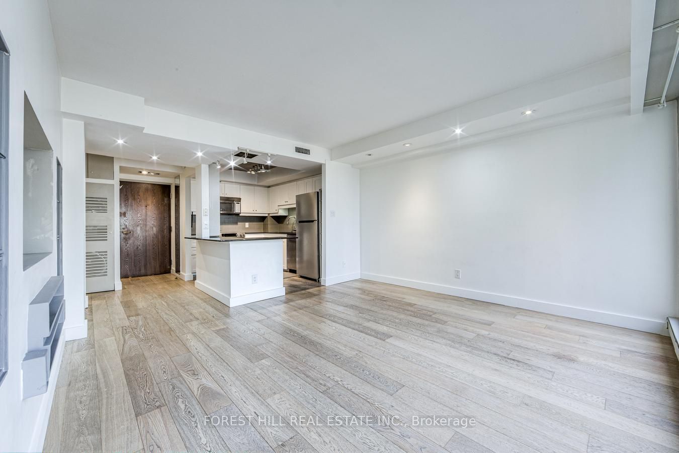 65 Harbour Square 1707 Property Photo 12