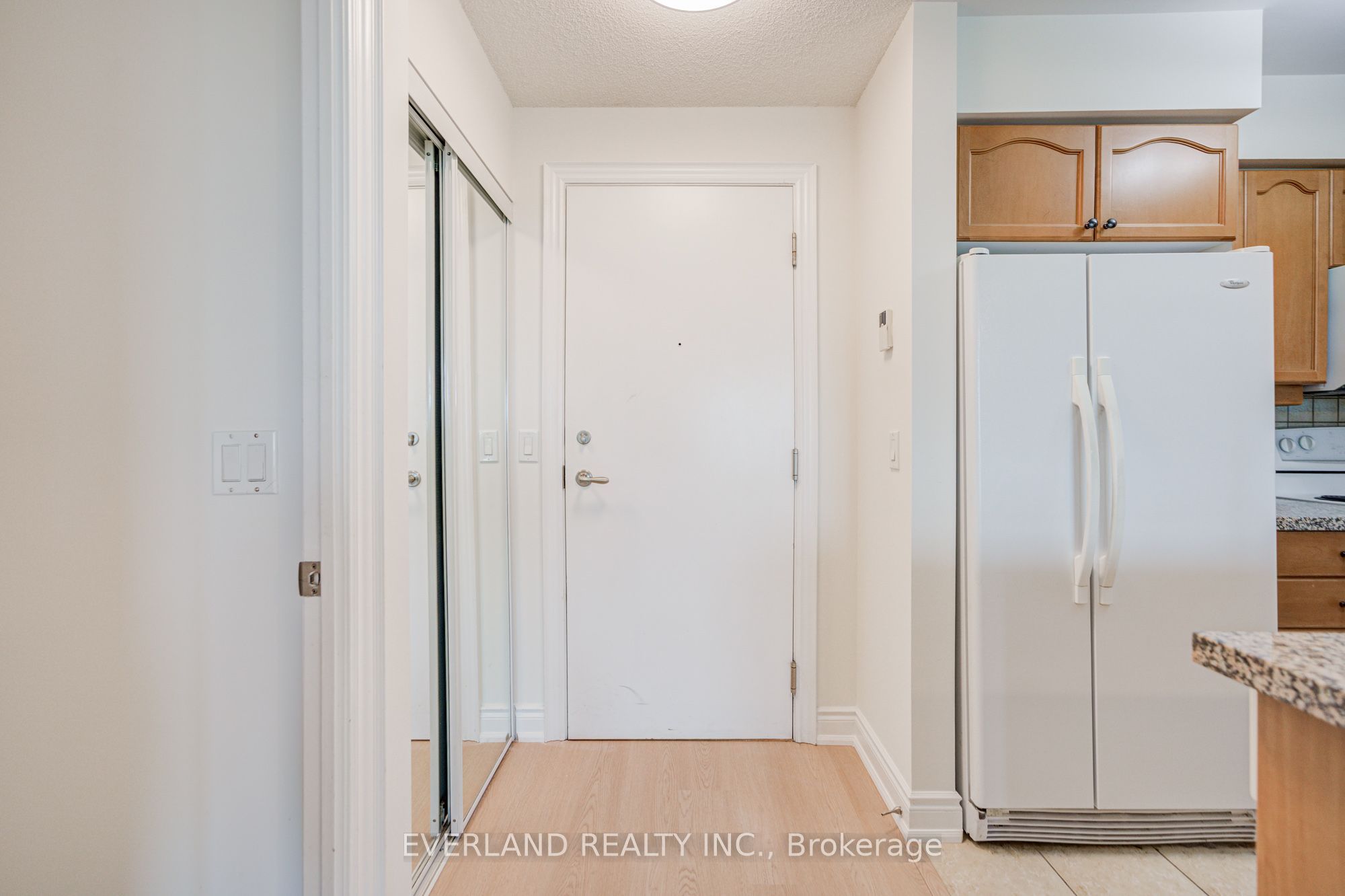 15 Greenview Avenue 707 Property Photo 6
