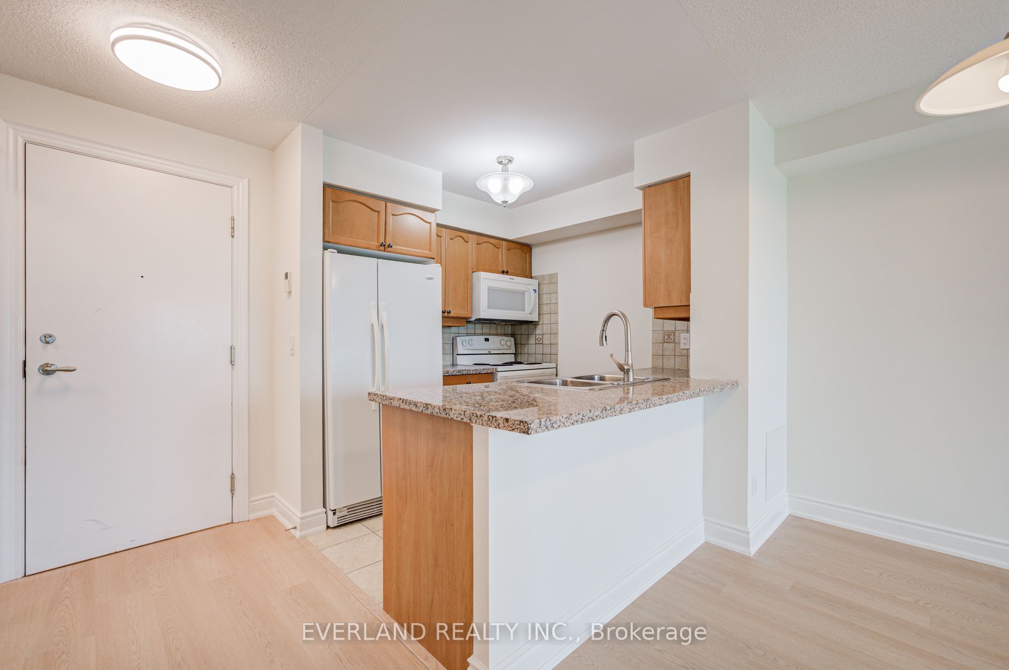 15 Greenview Avenue 707 Property Photo 8