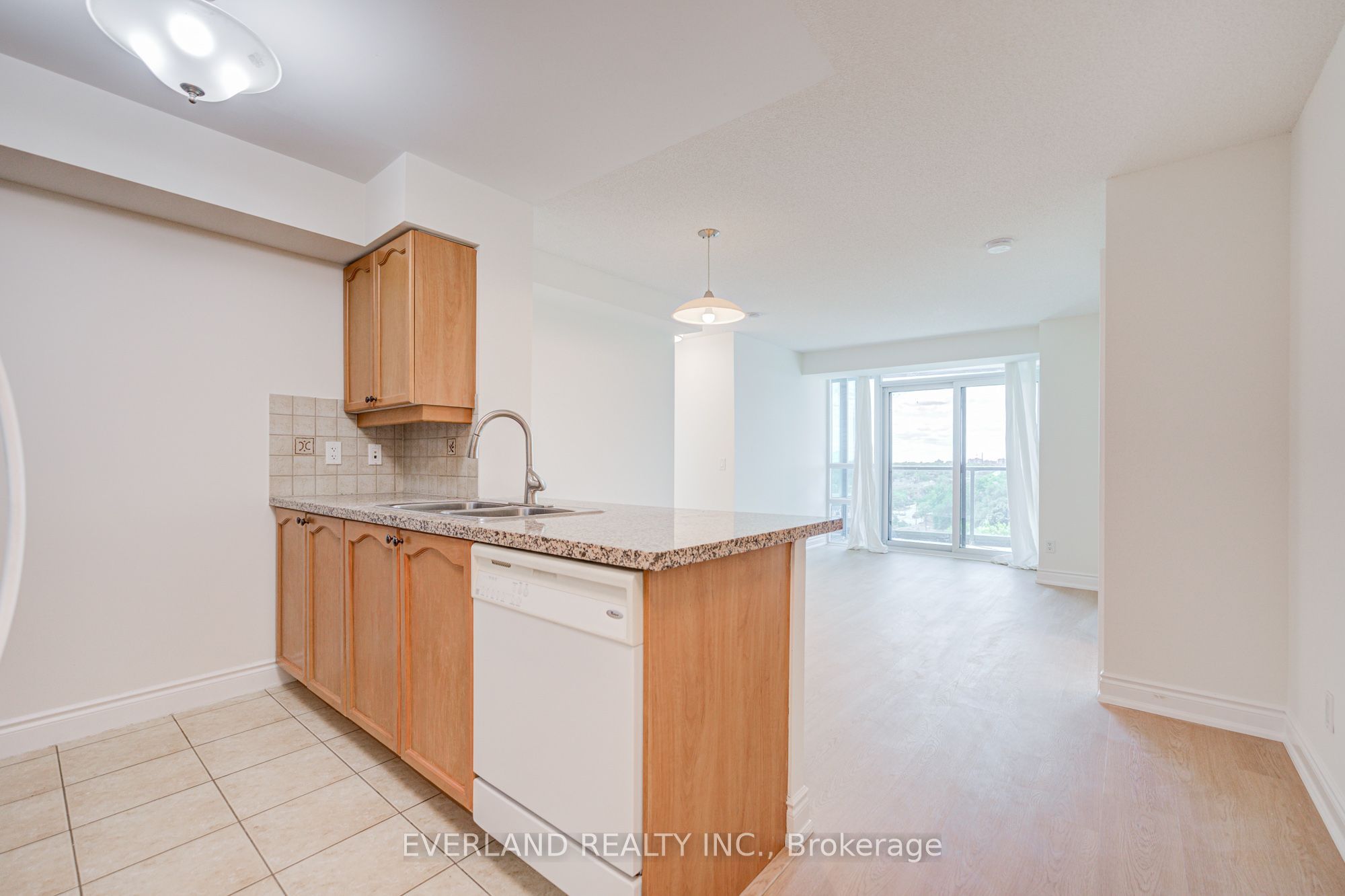 15 Greenview Avenue 707 Property Photo 10