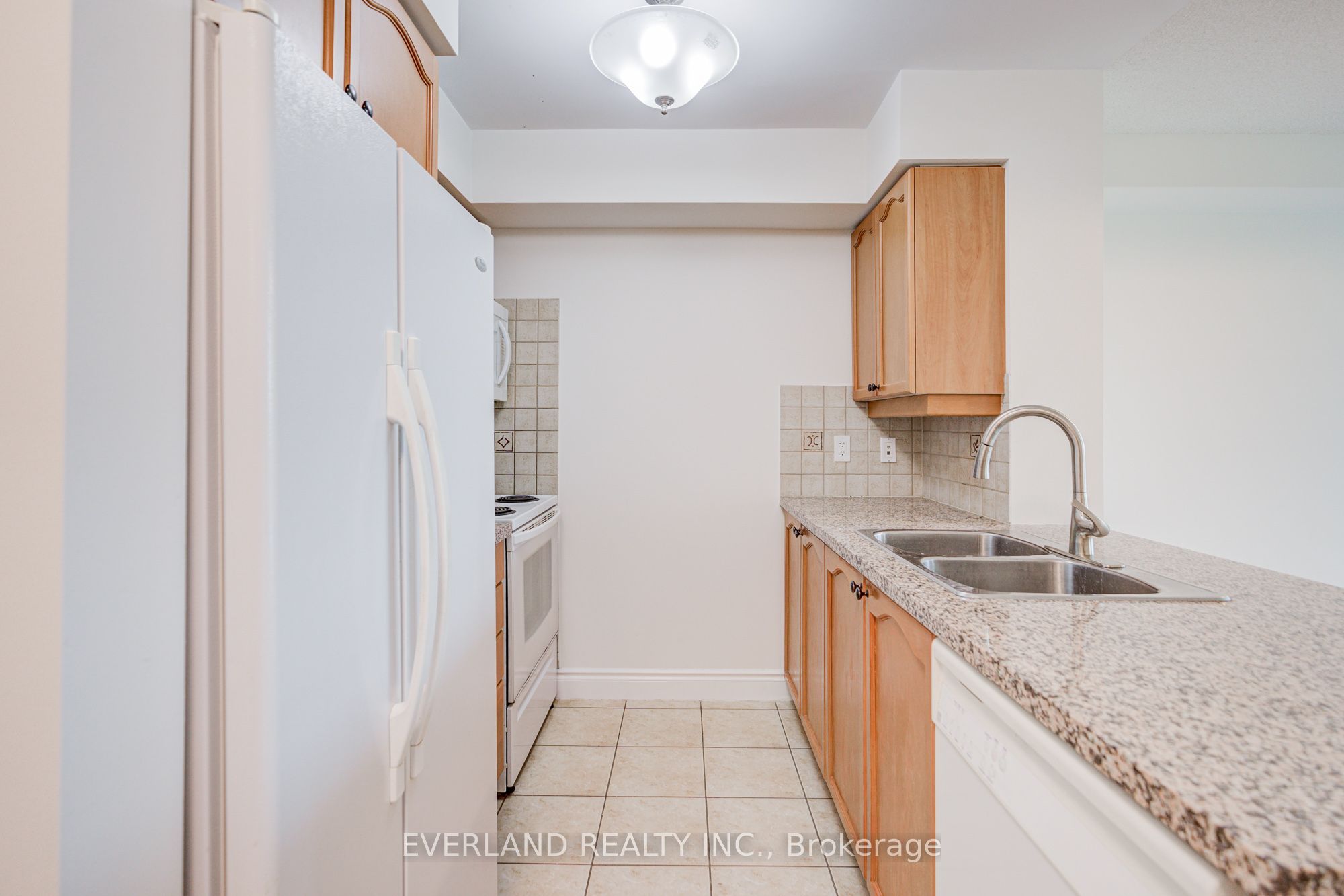 15 Greenview Avenue 707 Property Photo 11