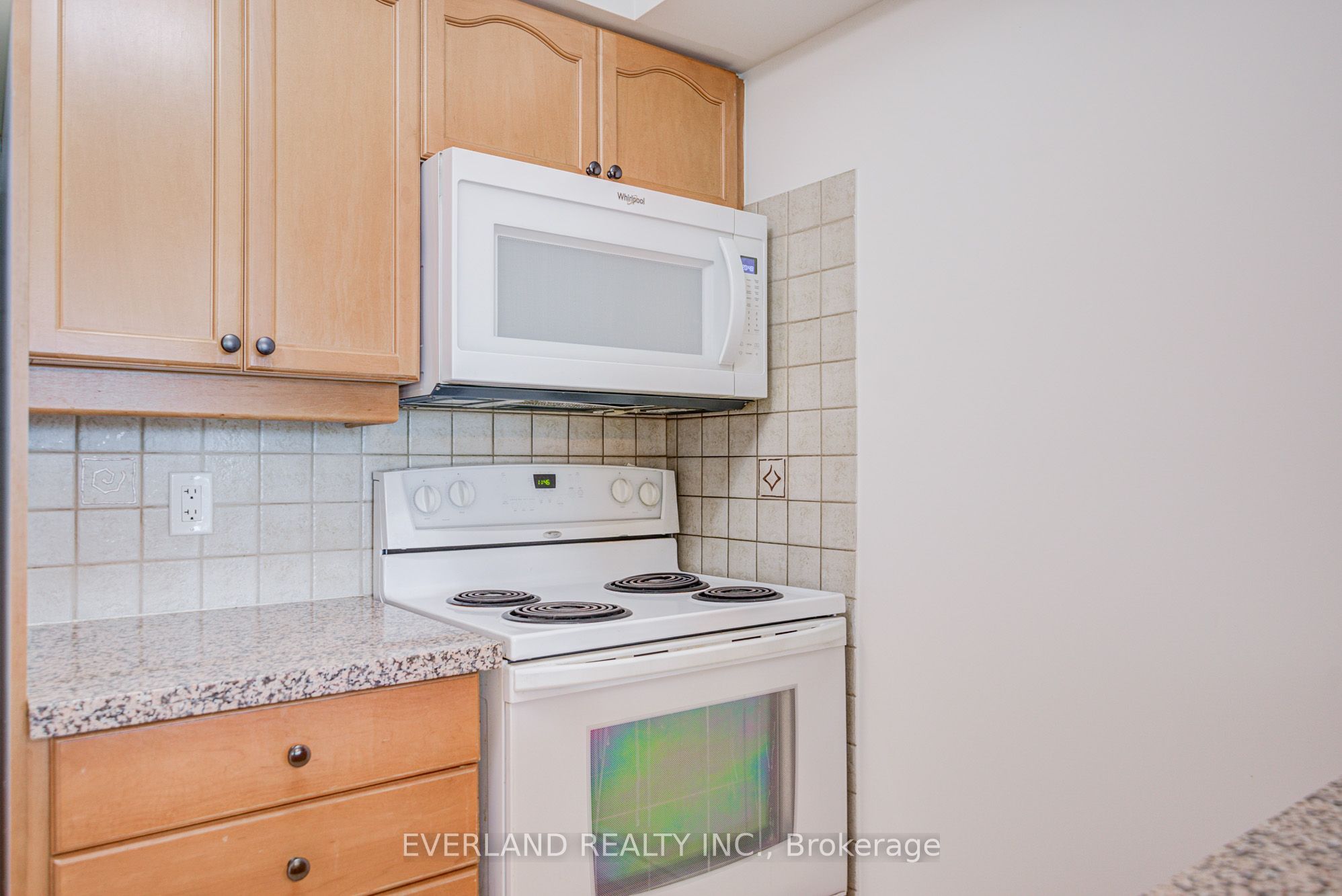 15 Greenview Avenue 707 Property Photo 13