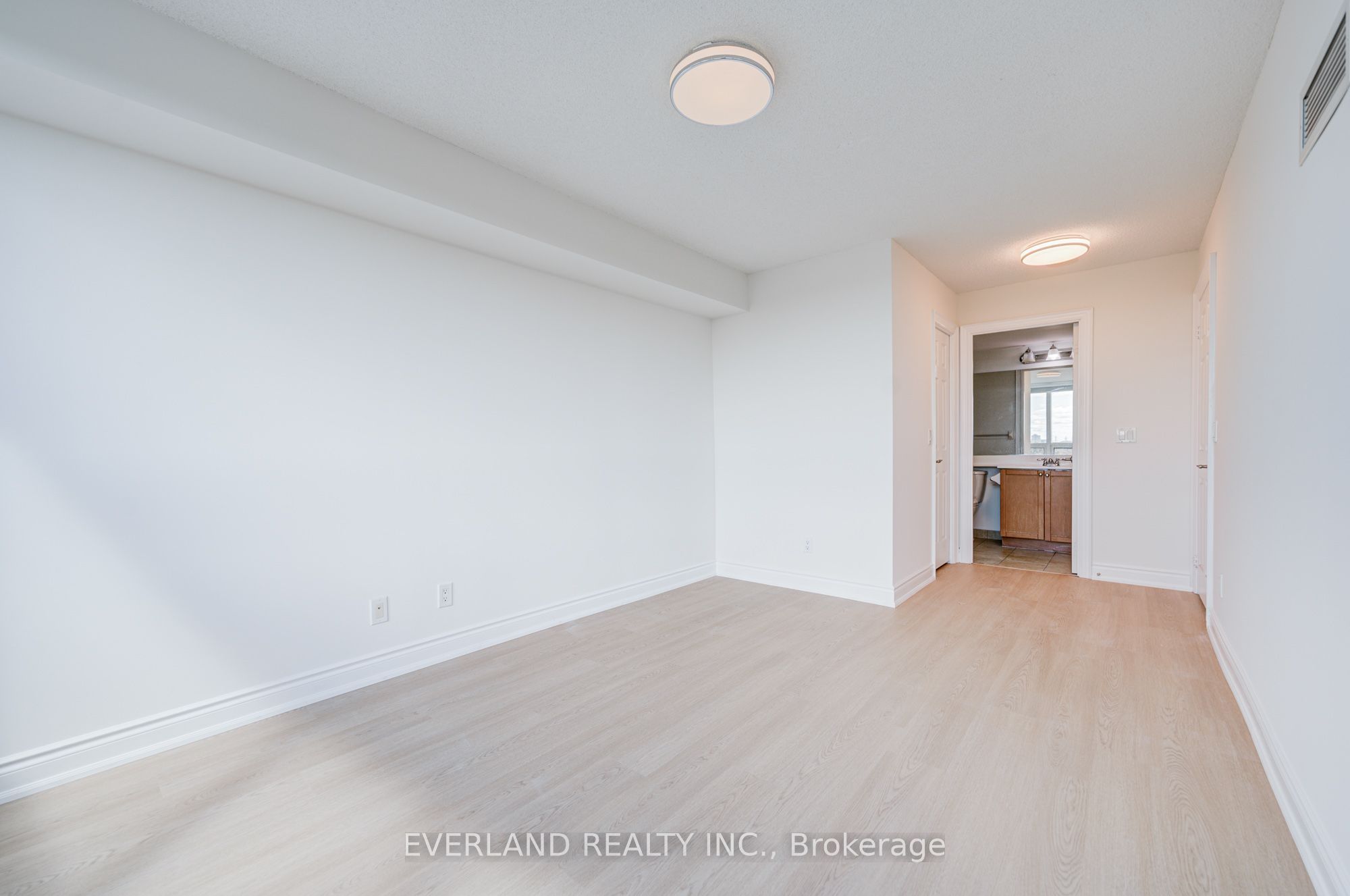 15 Greenview Avenue 707 Property Photo 28