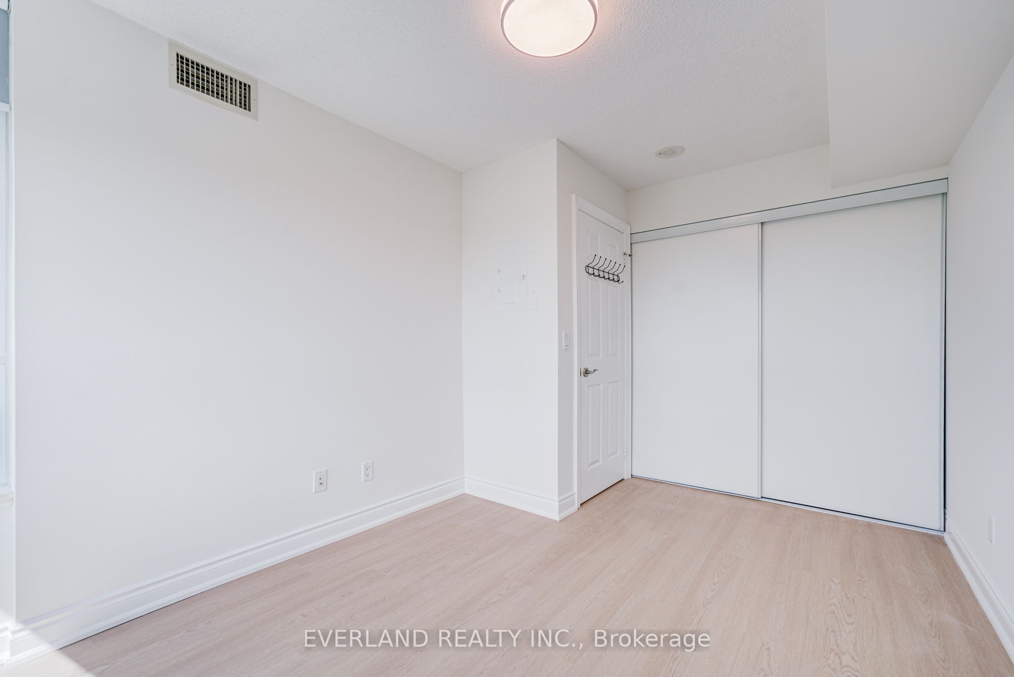 15 Greenview Avenue 707 Property Photo 37
