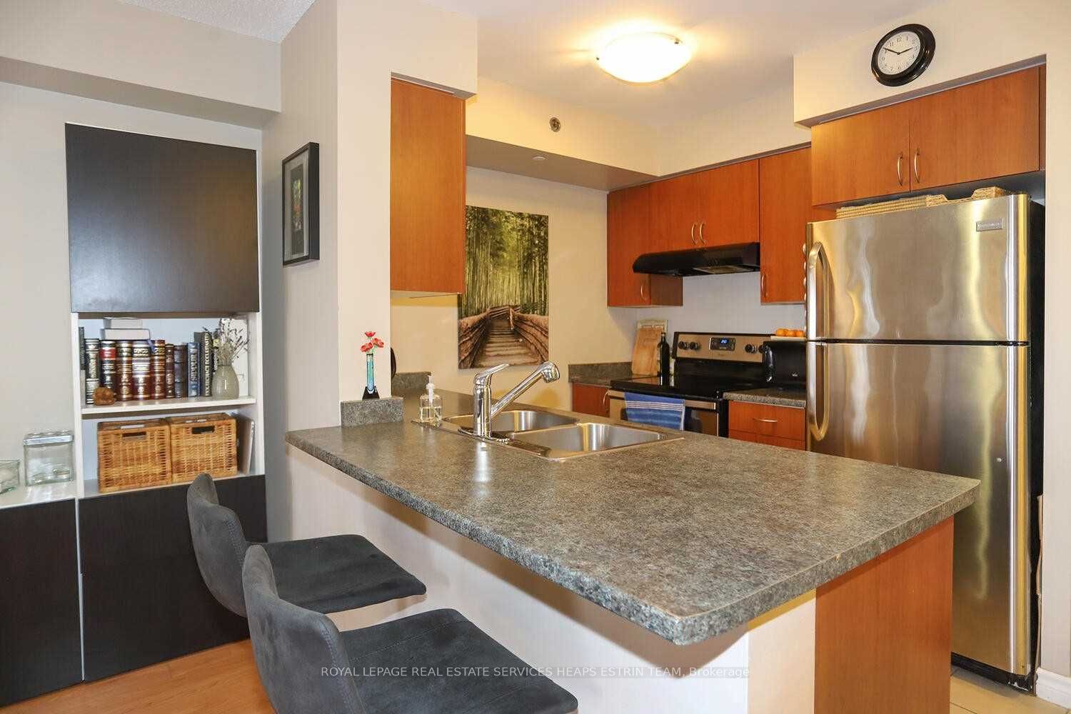 35 Saranac Boulevard 614 Property Photo 12