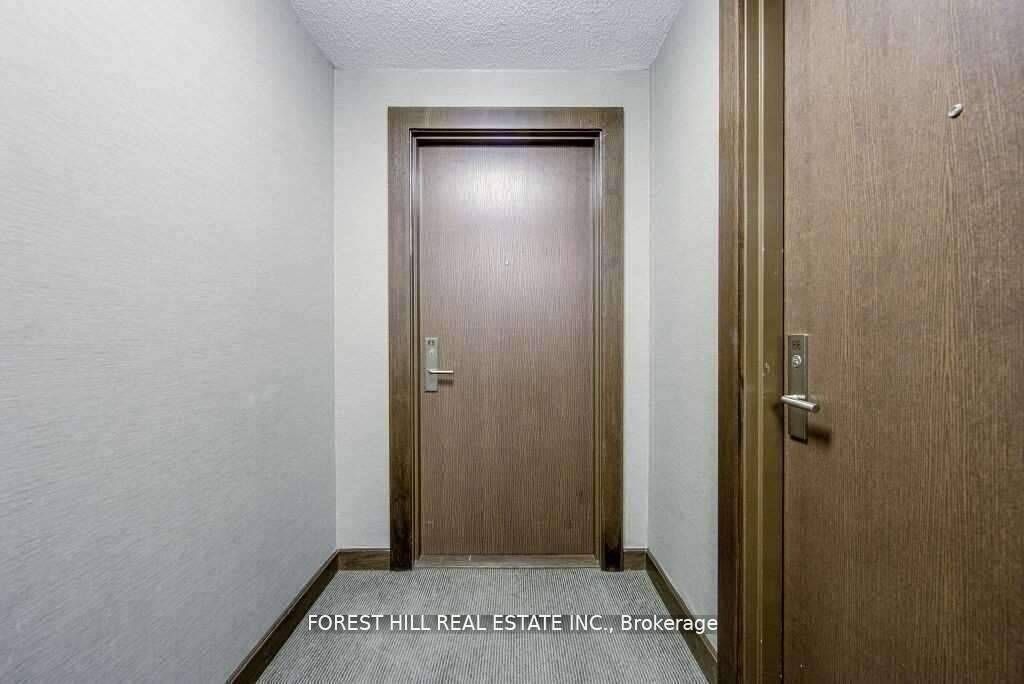 386 Yonge Street 1615 Property Photo 5