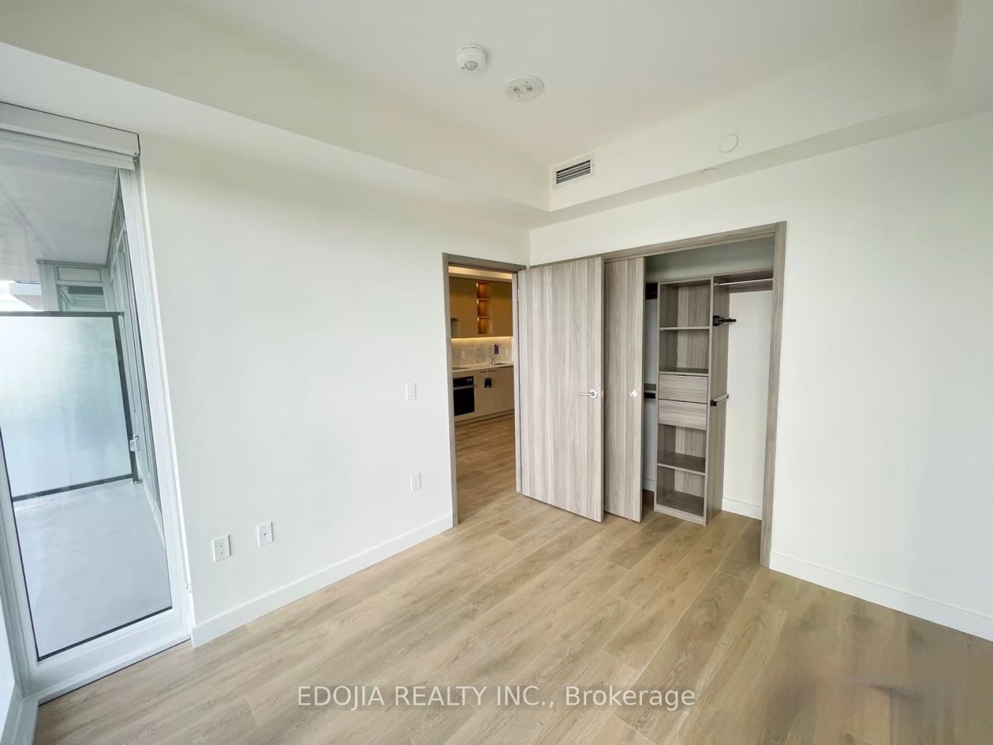 85 Mcmahon Drive 2207 Property Photo 5