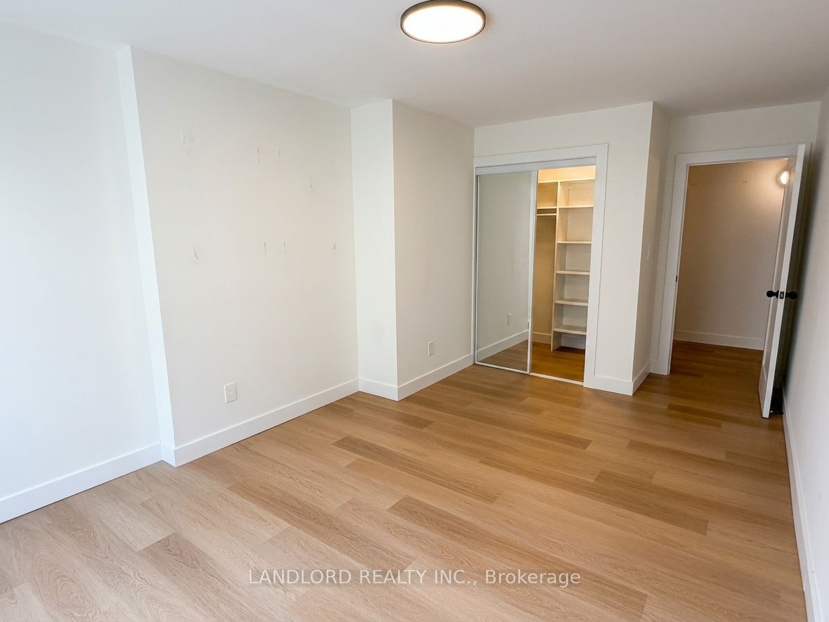 420 Eglinton Avenue E 402 Property Photo 10