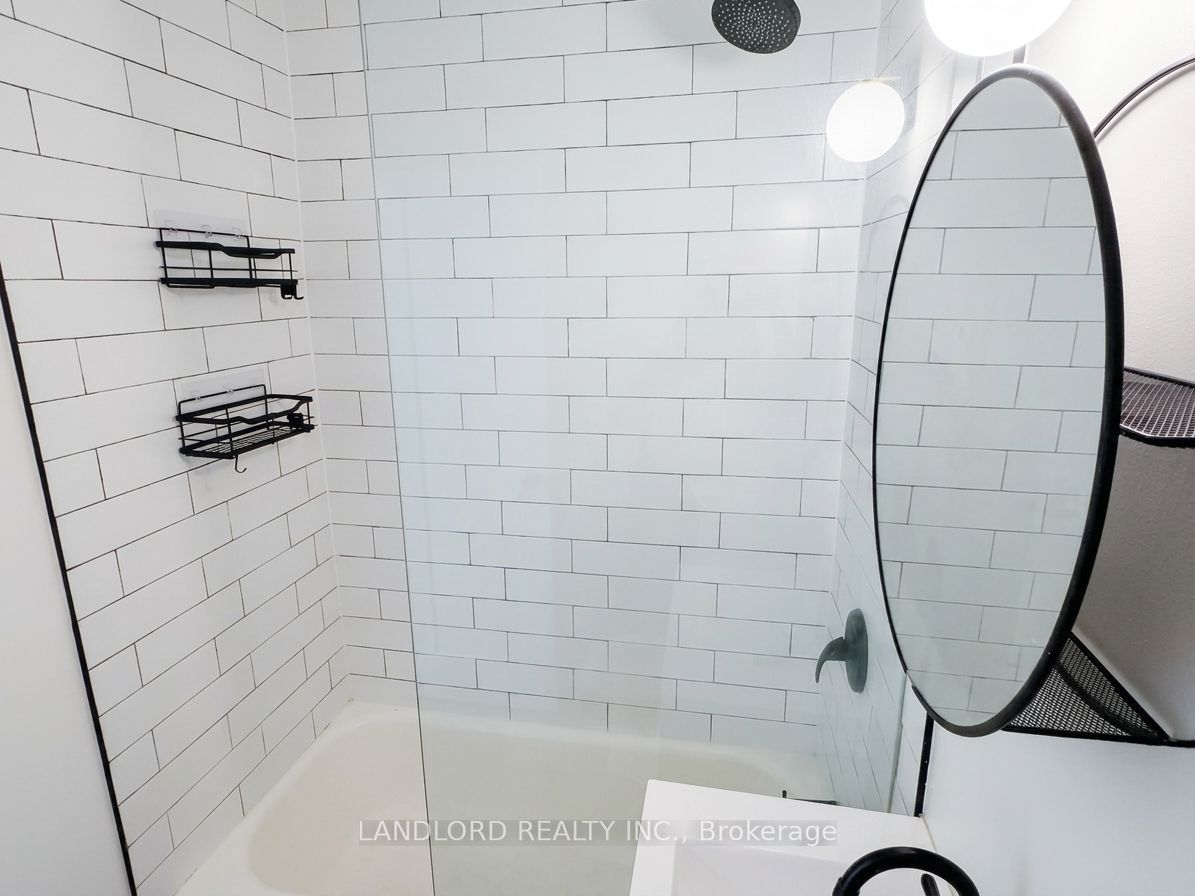 420 Eglinton Avenue E 402 Property Photo 13