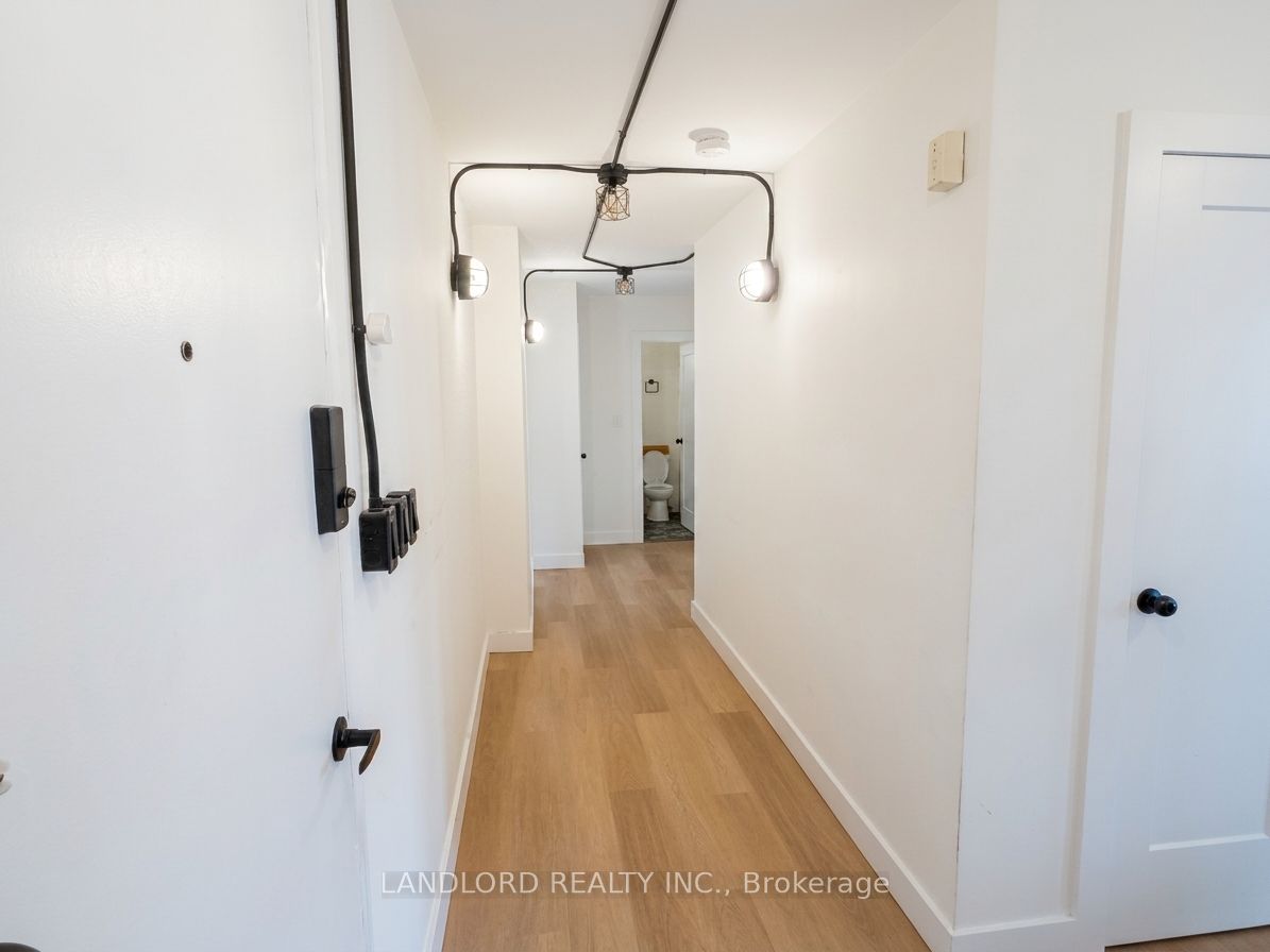 420 Eglinton Avenue E 402 Property Photo 17