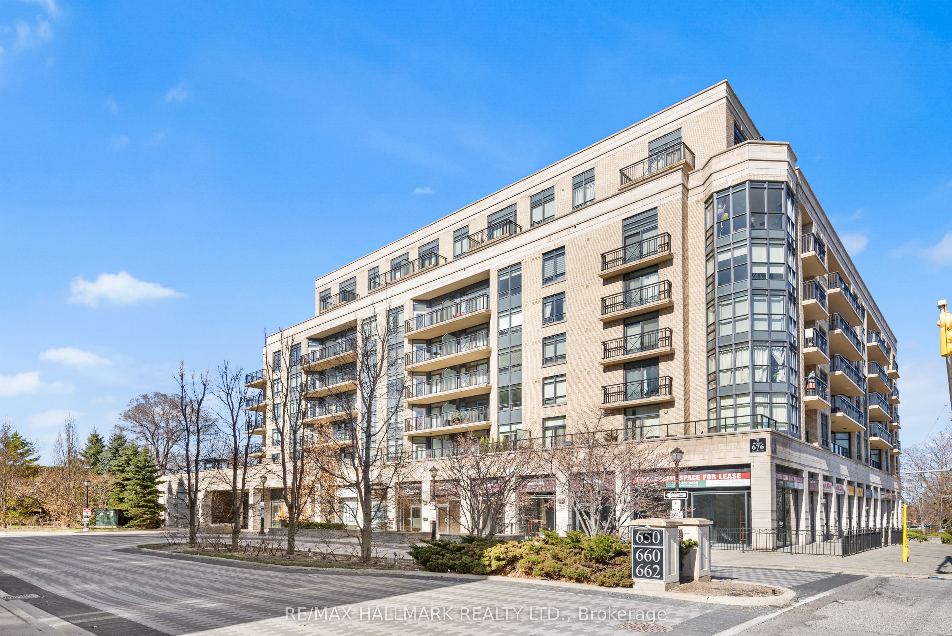 676 Sheppard Avenue E 708 Property Photo 2