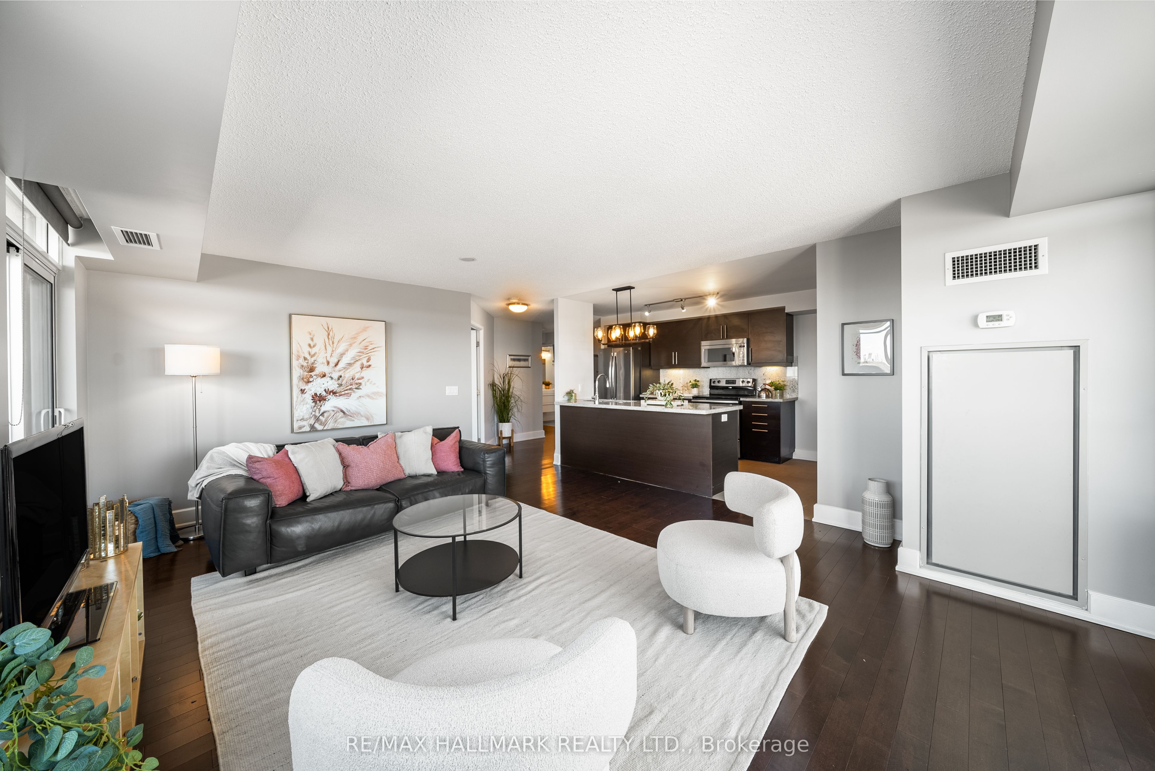 676 Sheppard Avenue E 708 Property Photo 8