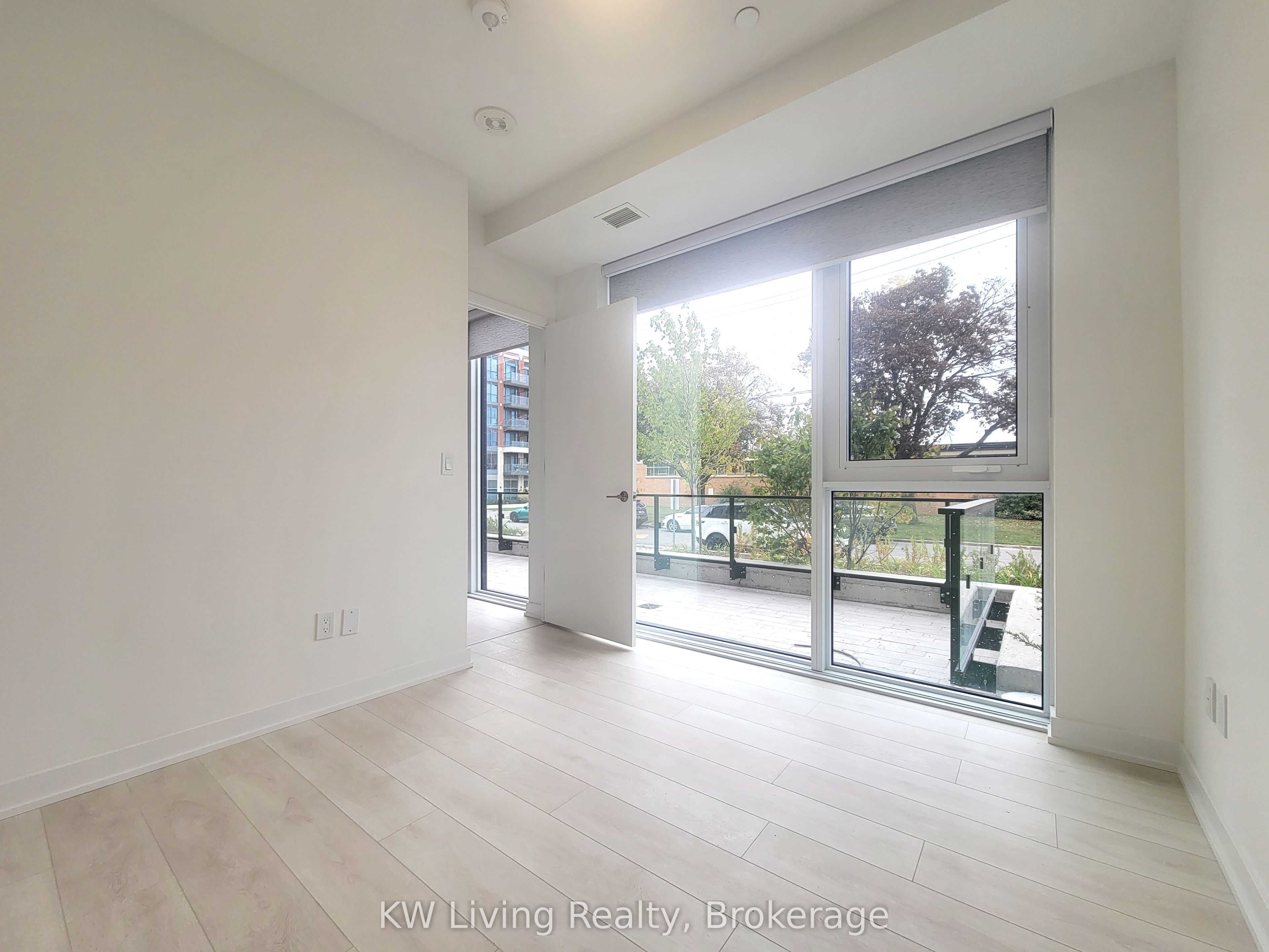 8 Tippett Road 101 Property Photo 4