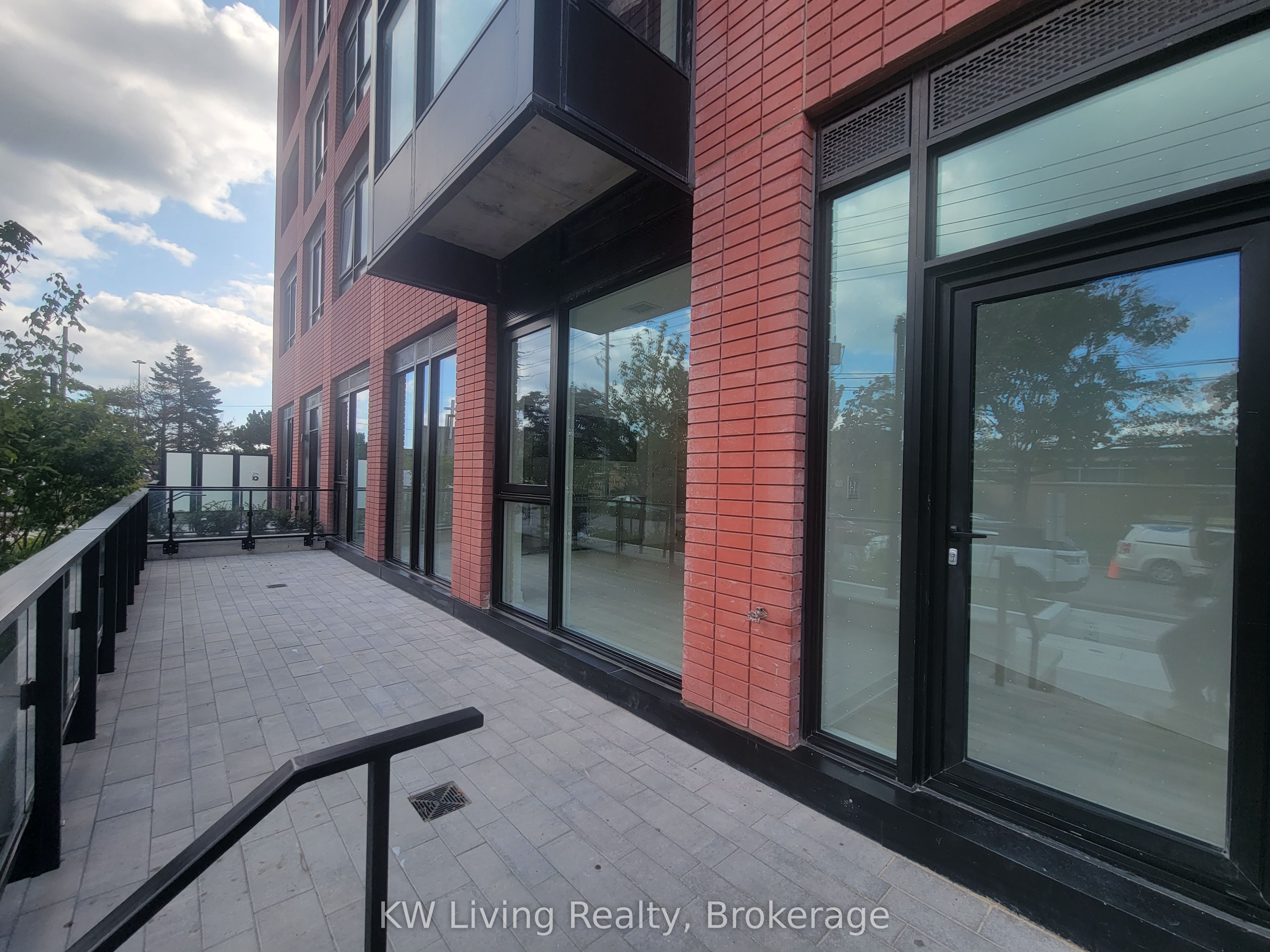 8 Tippett Road 101 Property Photo 15