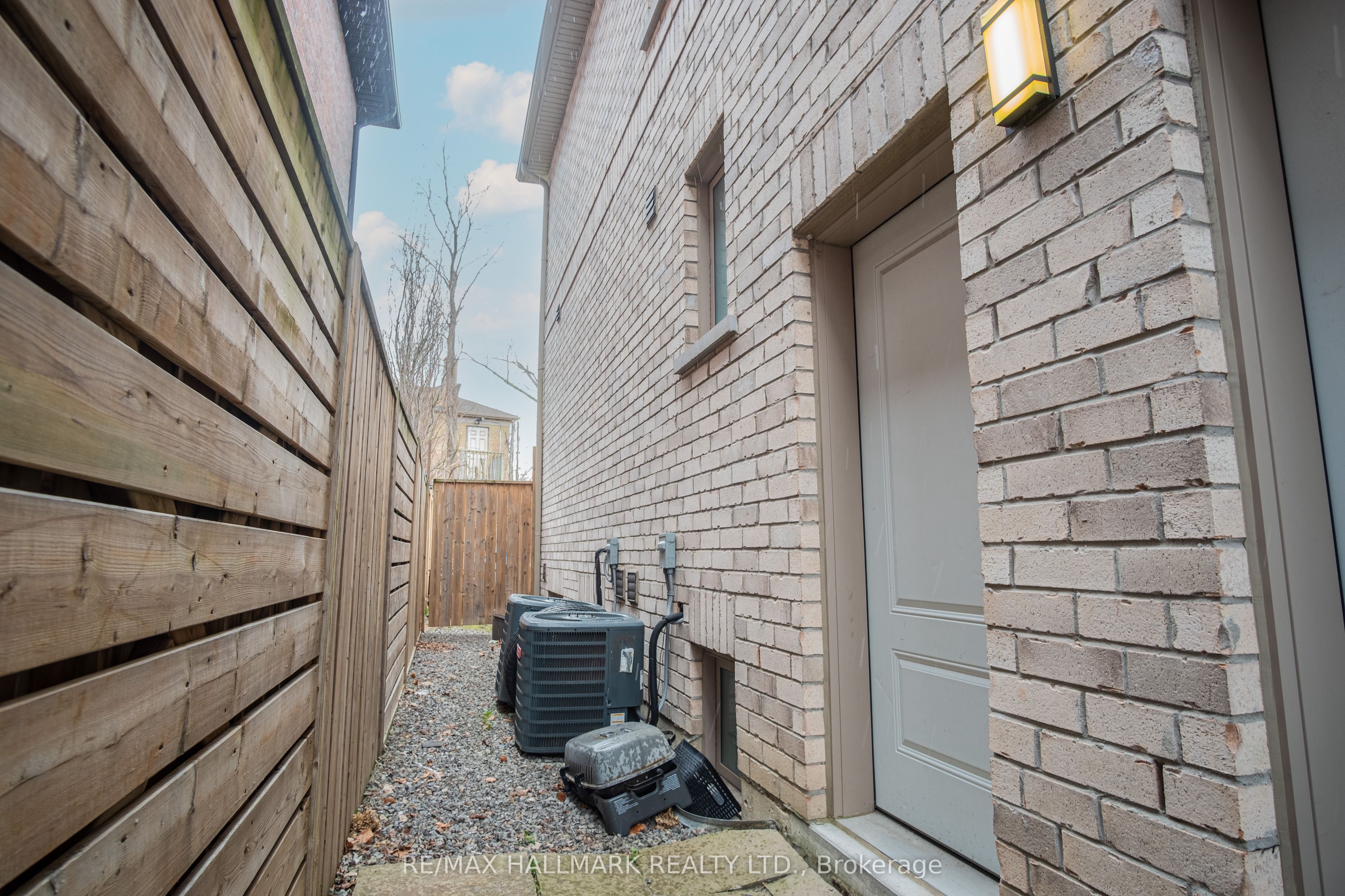 35 Roberta Drive Basement 1 Property Photo 10