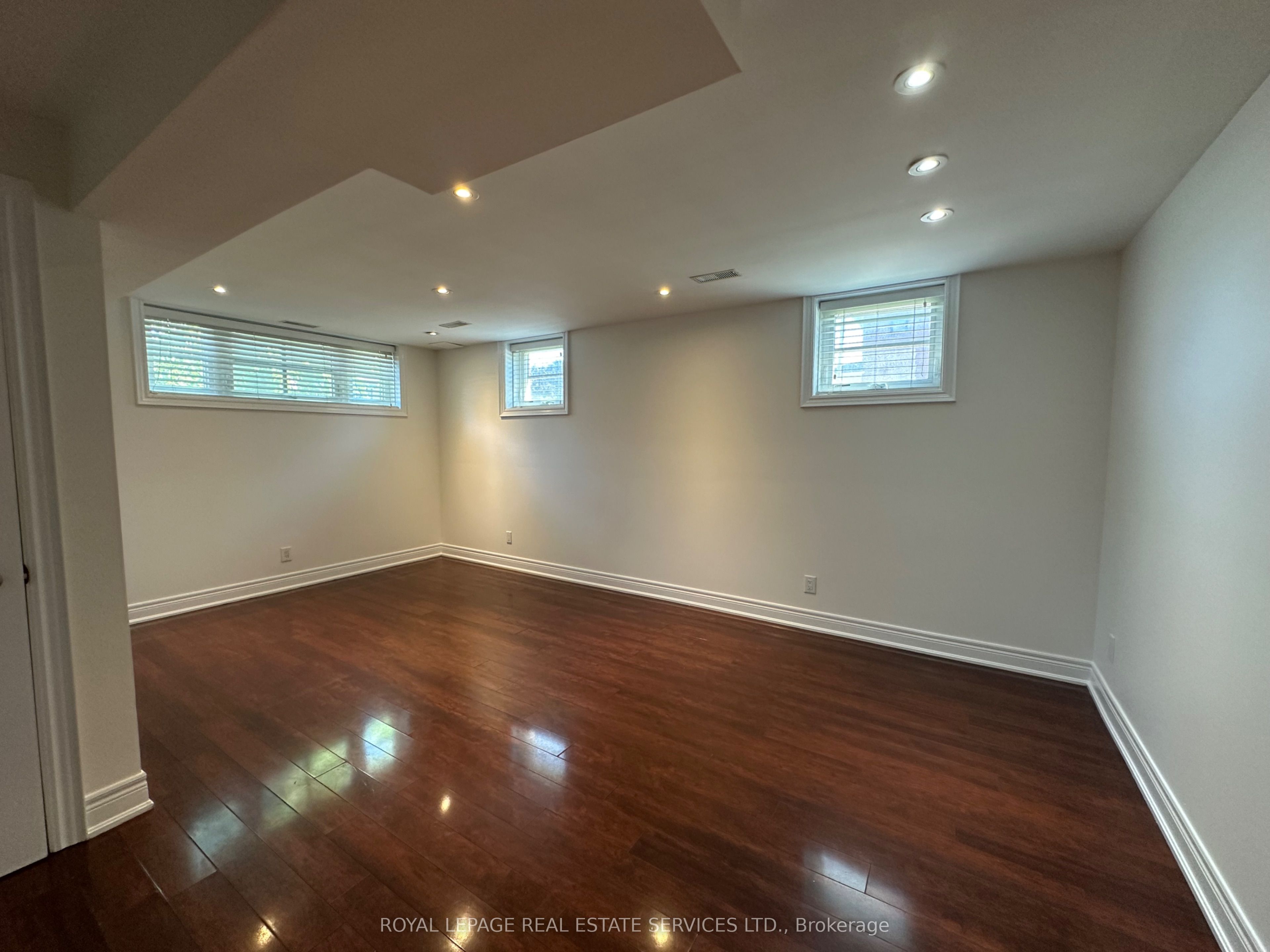 87 Lawrence Avenue W Lower Property Photo 9