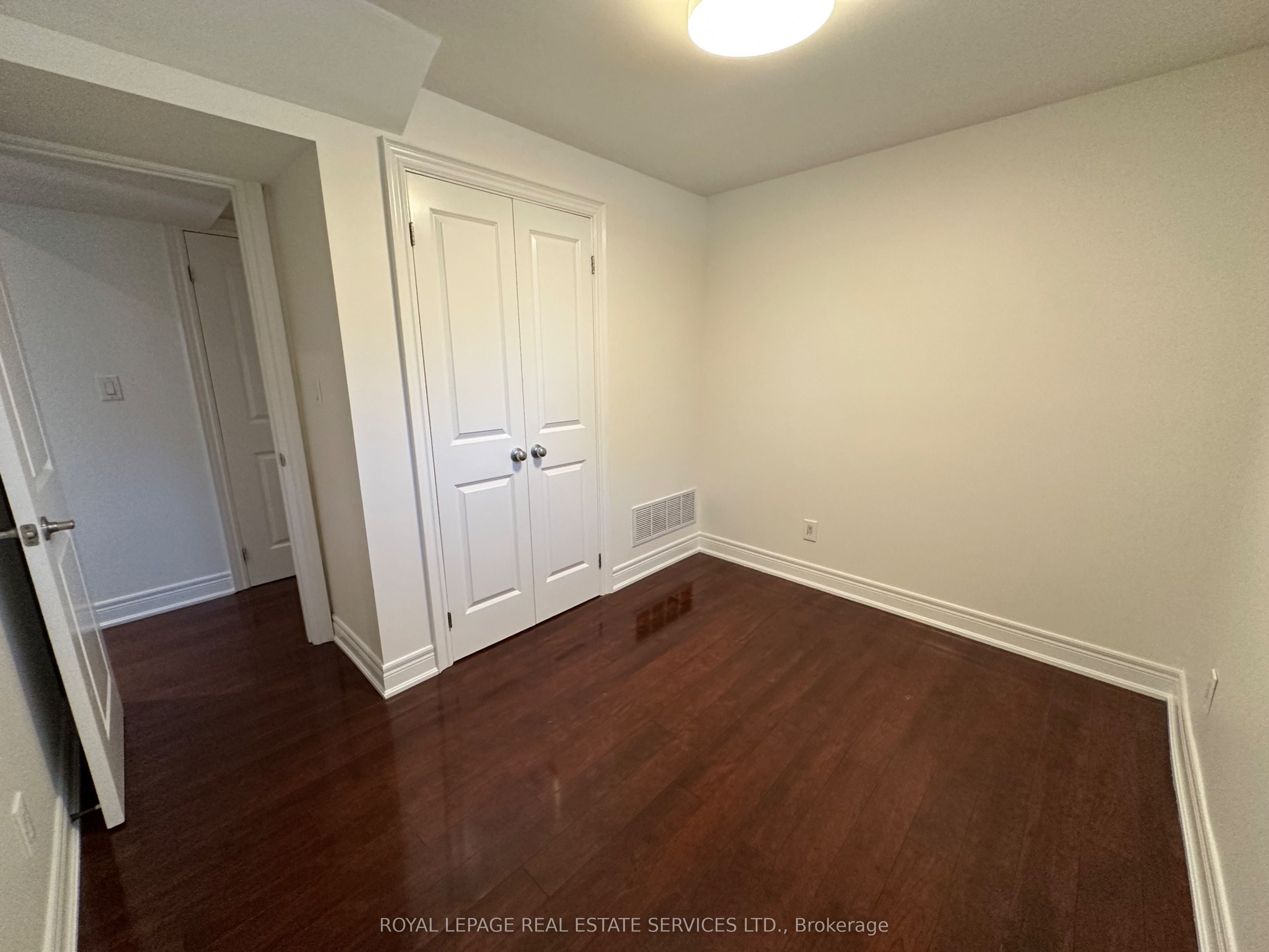 87 Lawrence Avenue W Lower Property Photo 14