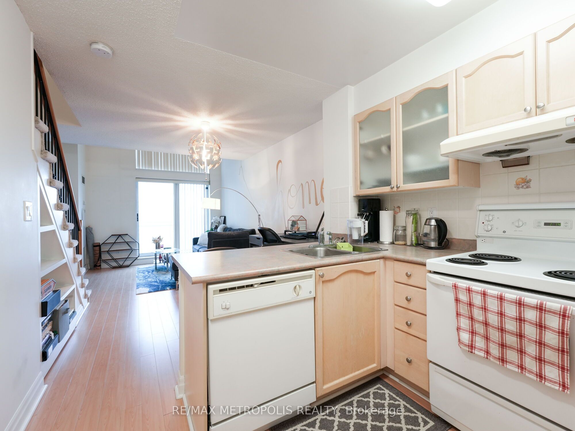 188 Doris Avenue 1205 Property Photo 4
