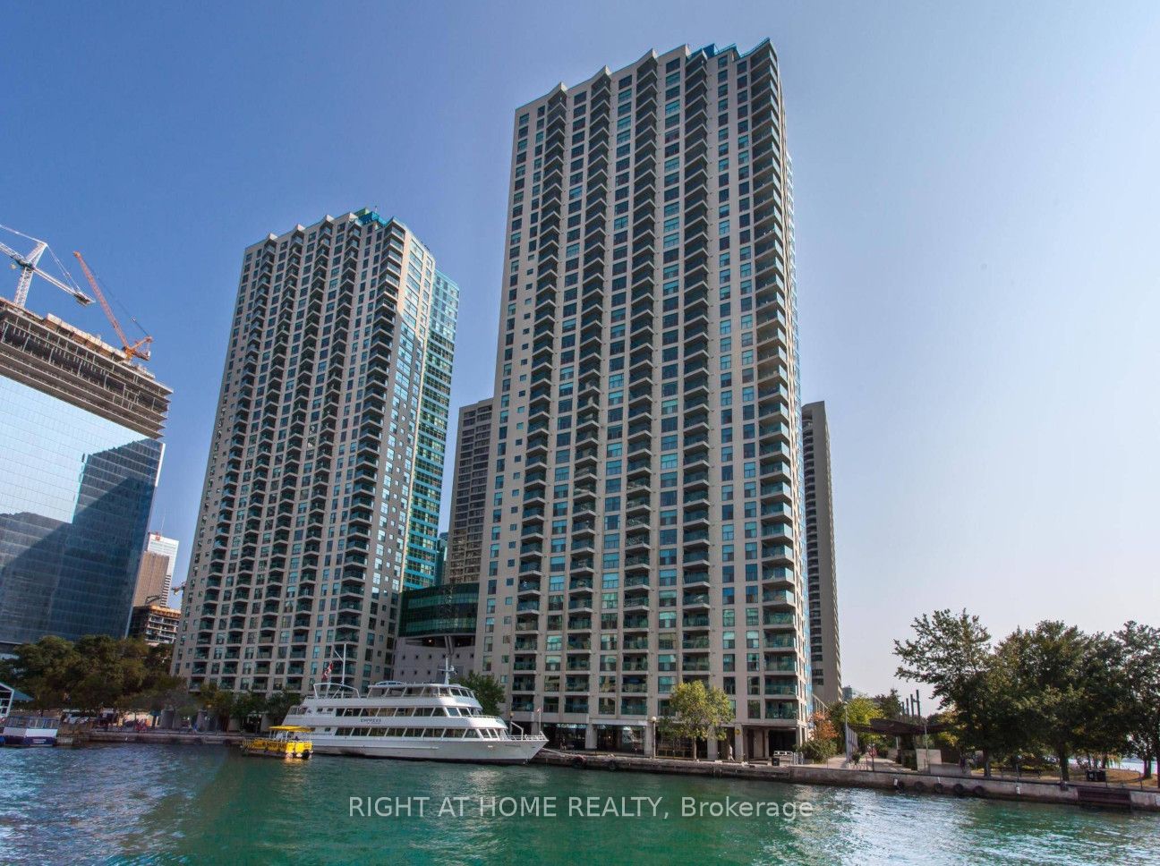 99 Harbour Square 2012 Property Photo 2
