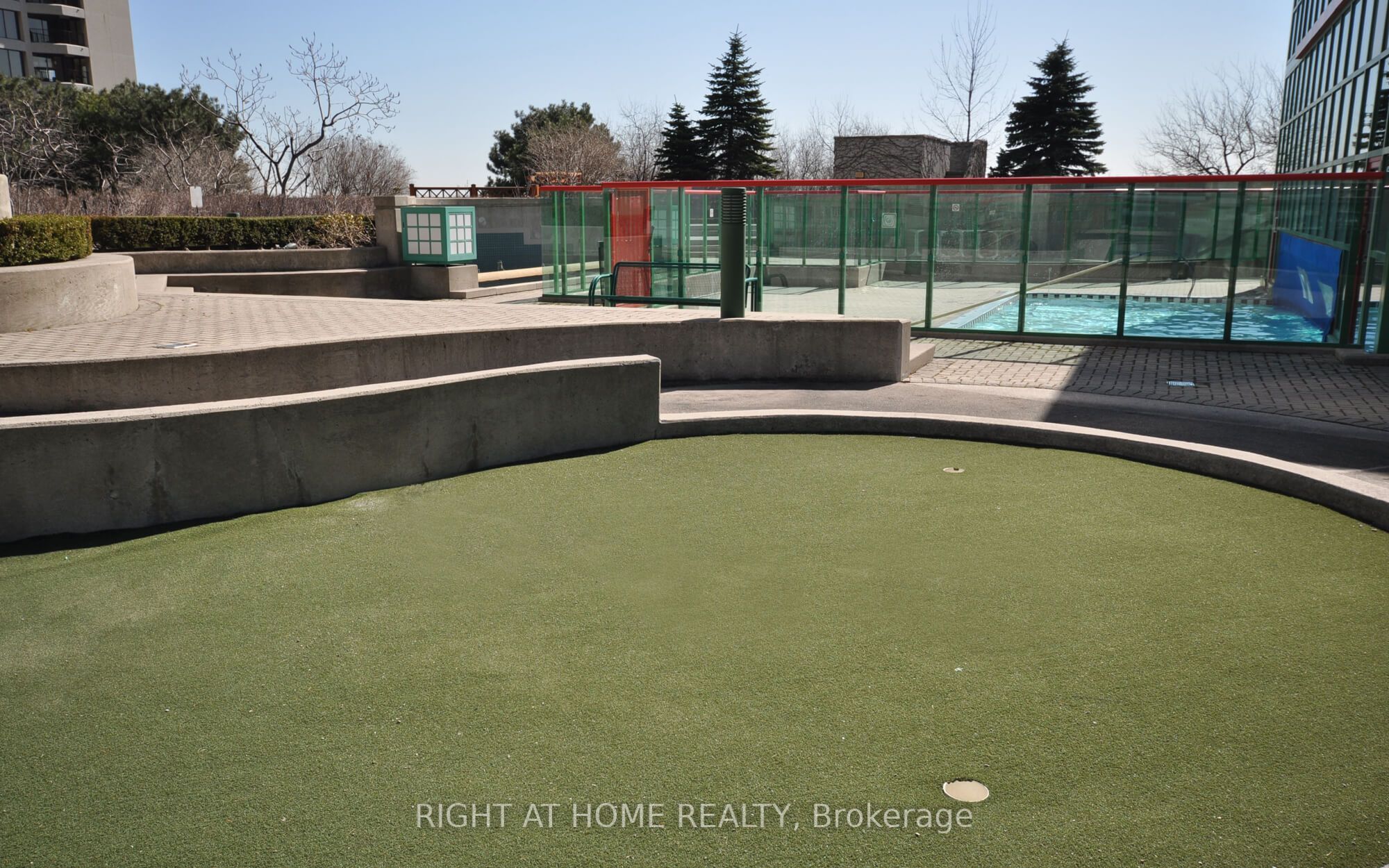 99 Harbour Square 2012 Property Photo 27