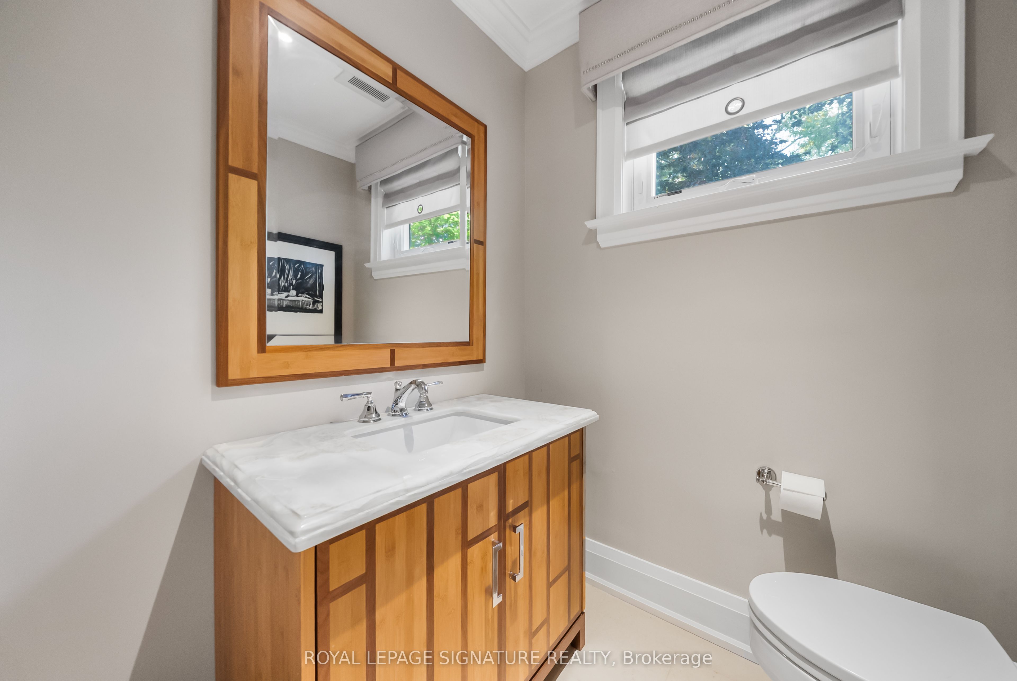 230 Strathallan Wood Property Photo 18