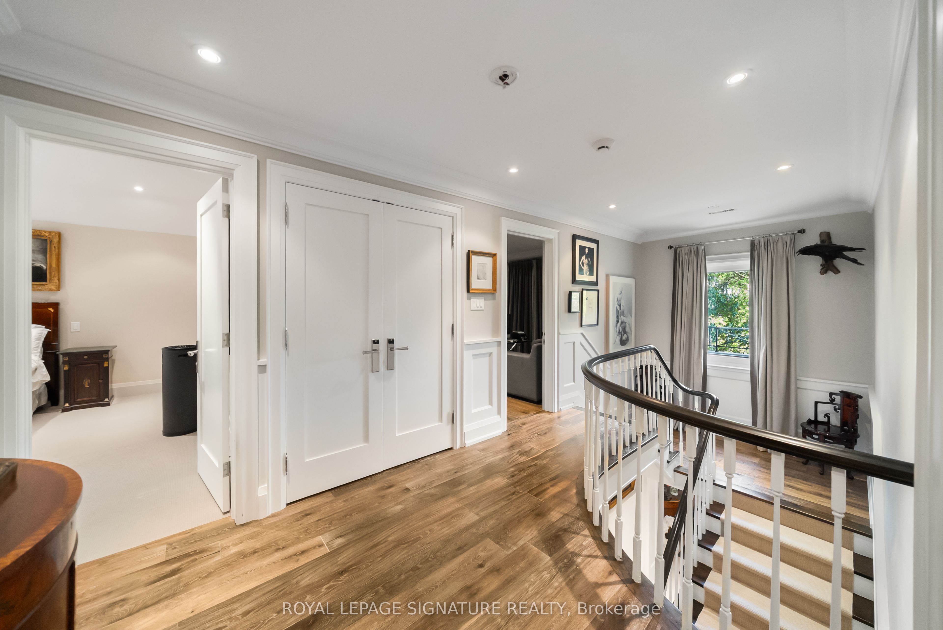 230 Strathallan Wood Property Photo 19